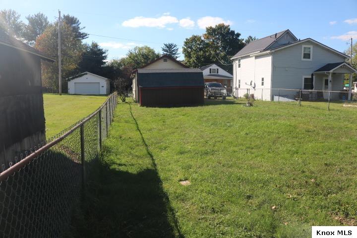 704 Broadway St Property Photo 17