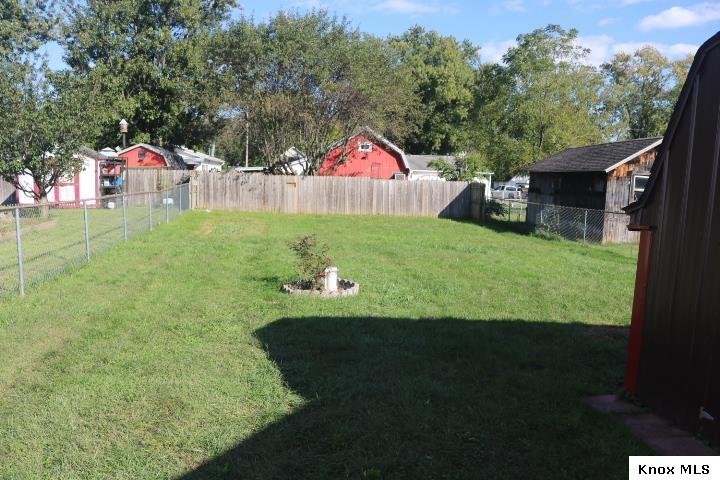 704 Broadway St Property Photo 18