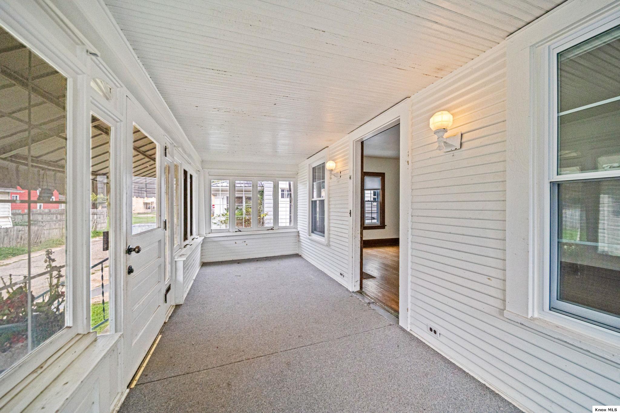 4 Meltzer Ct. Property Photo 3