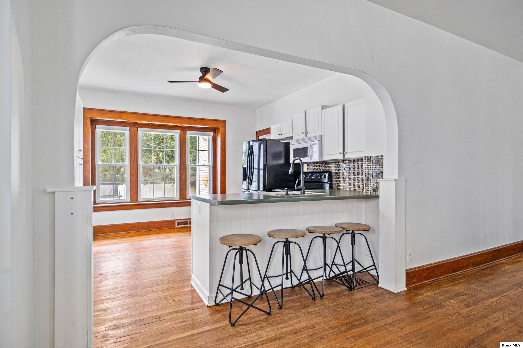 4 Meltzer Ct. Property Photo 6