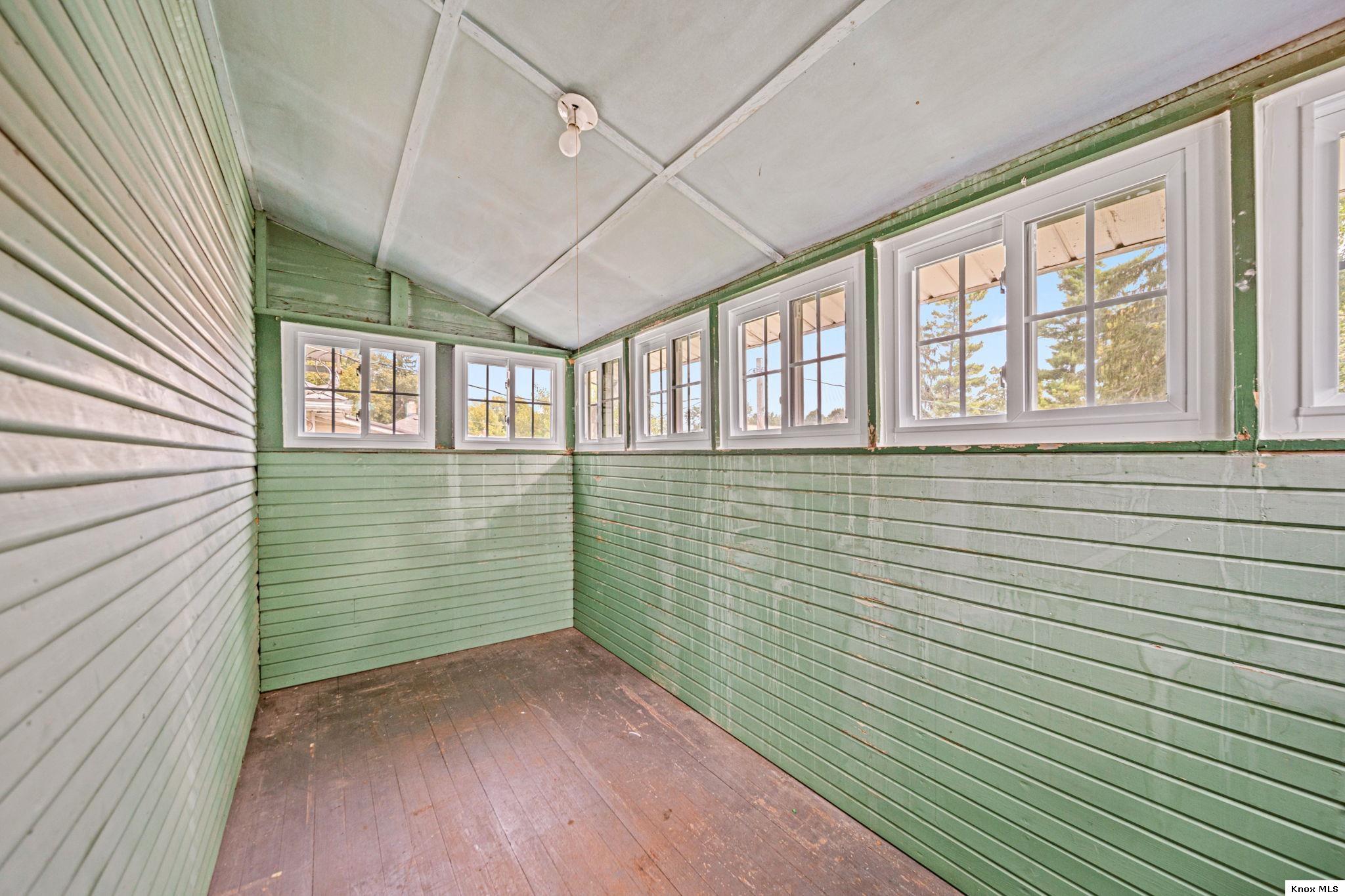 4 Meltzer Ct. Property Photo 23