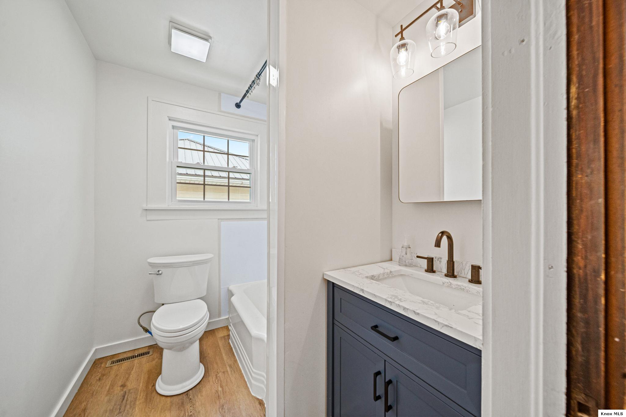 4 Meltzer Ct. Property Photo 28