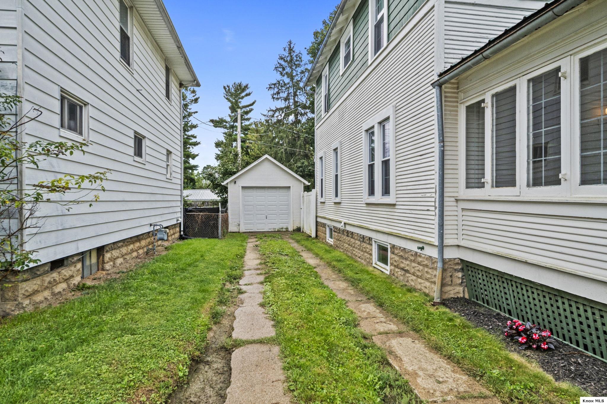 4 Meltzer Ct. Property Photo 32