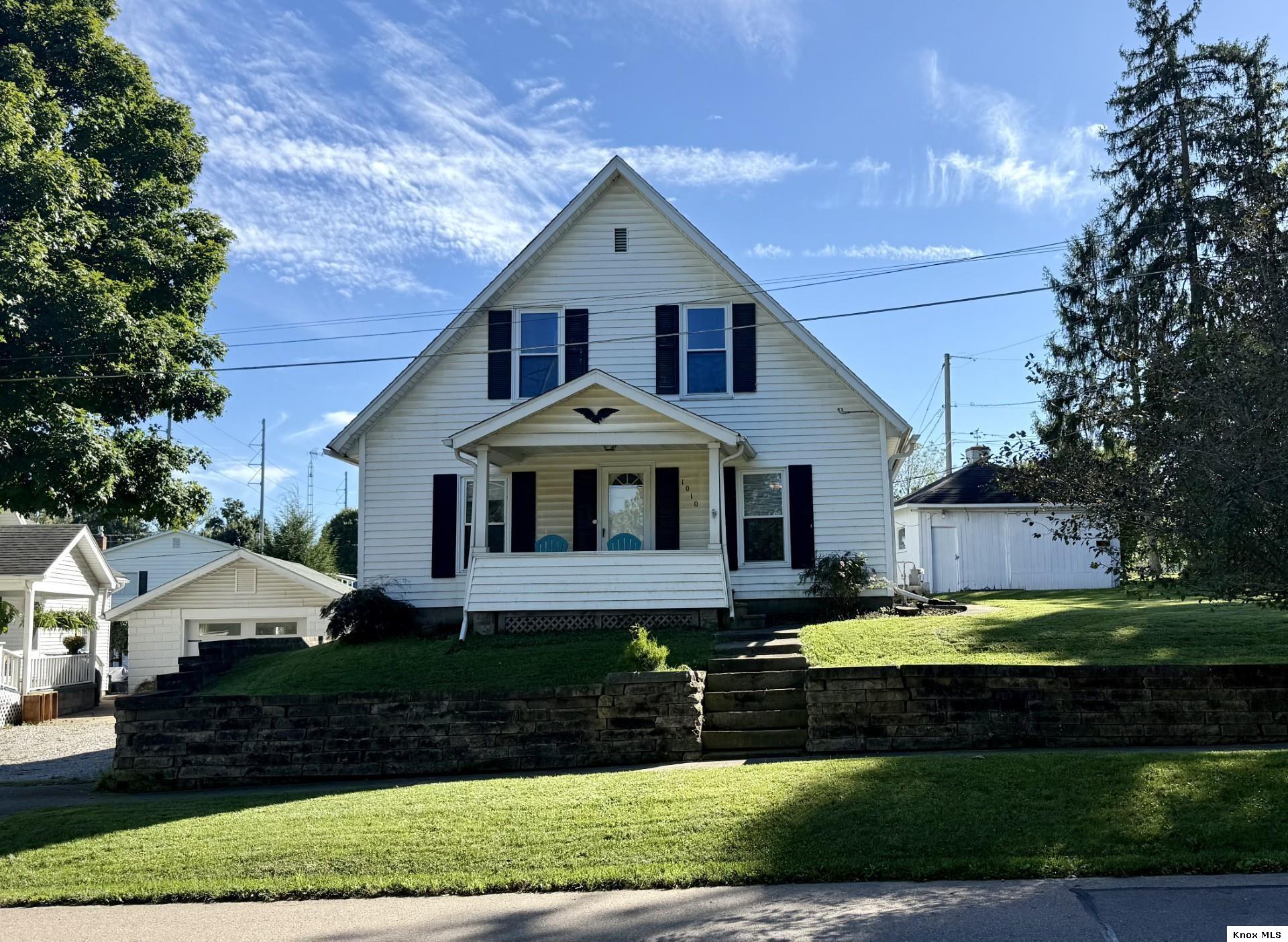 1010 E Gambier St. Property Photo 1