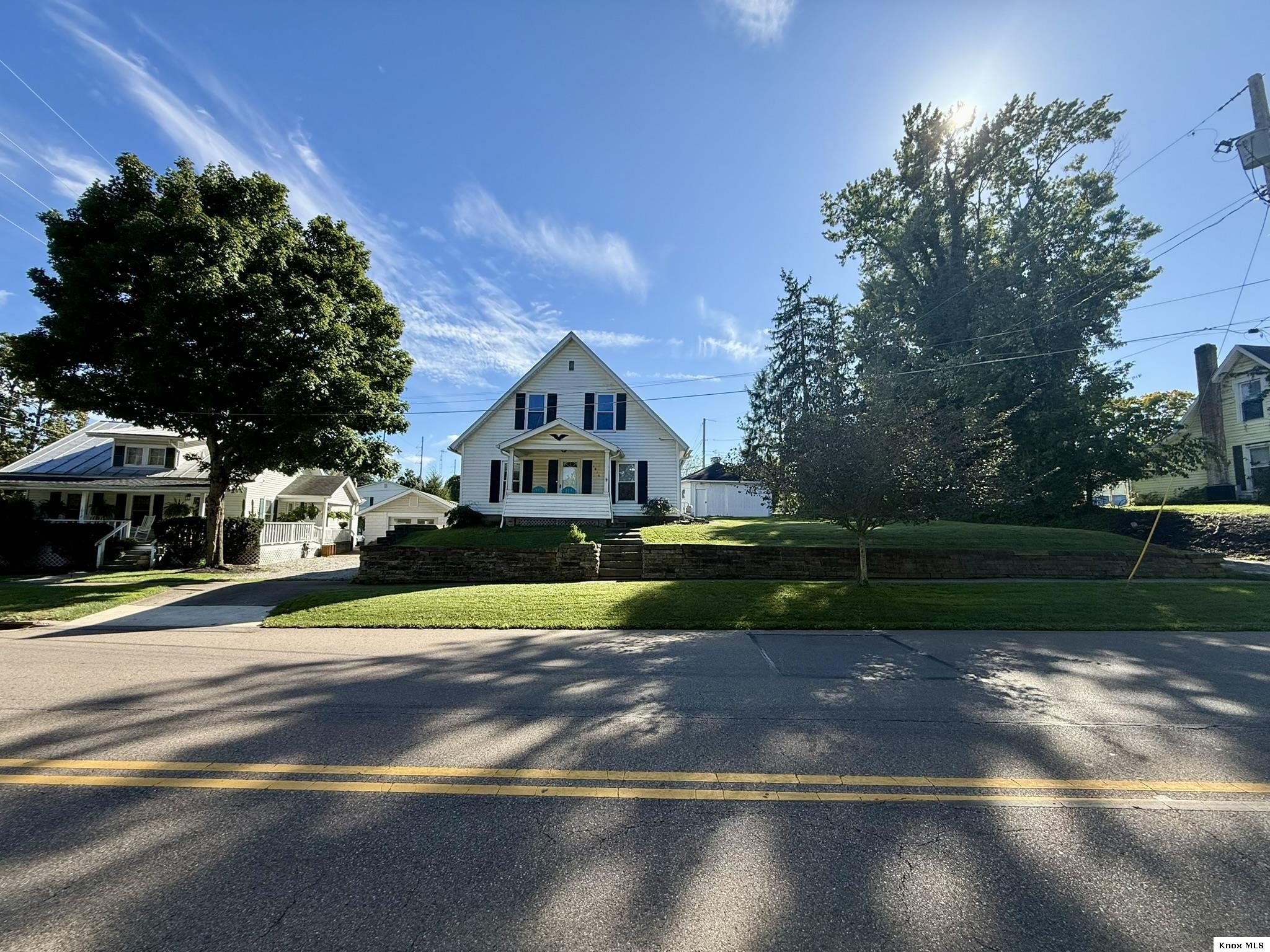 1010 E Gambier St. Property Photo 2