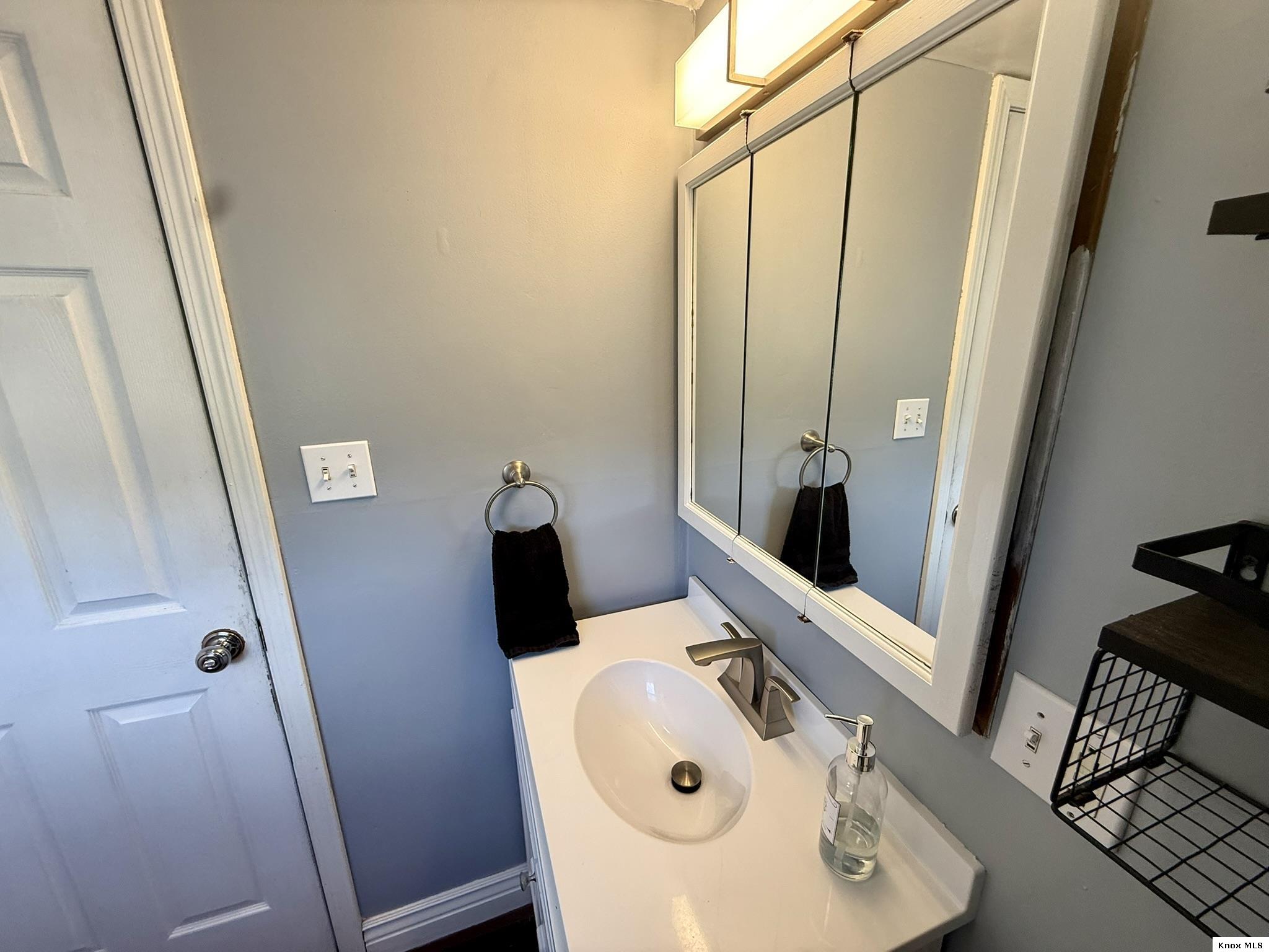 1010 E Gambier St. Property Photo 15