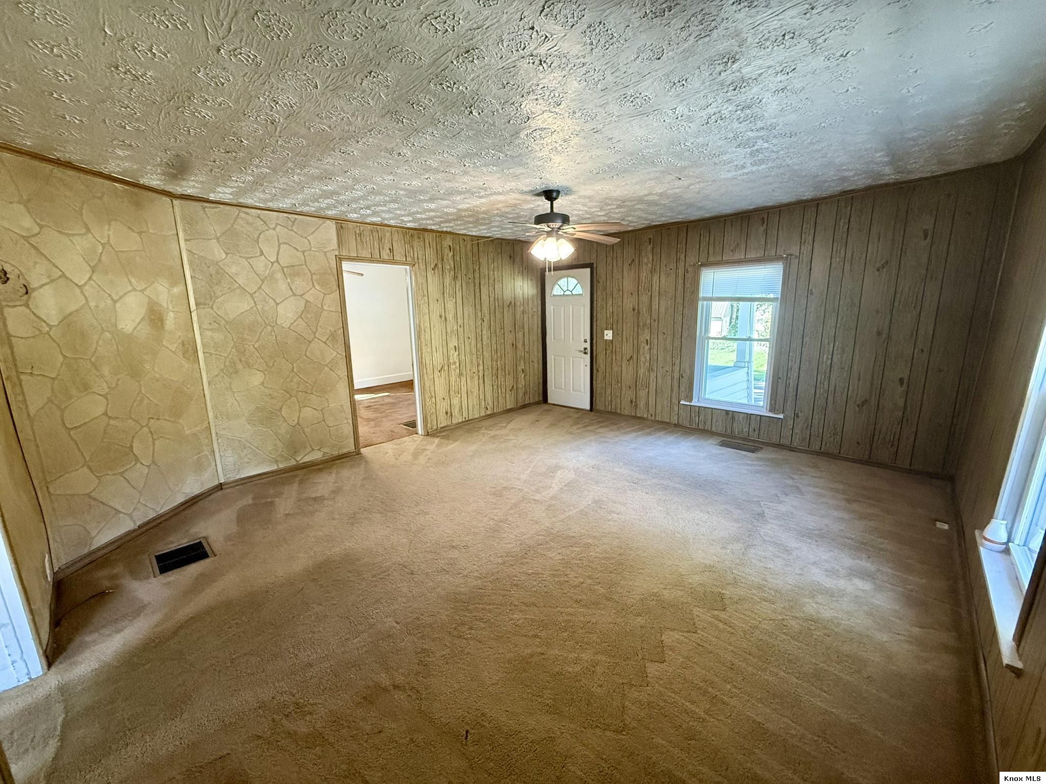 1010 E Gambier St. Property Photo 20