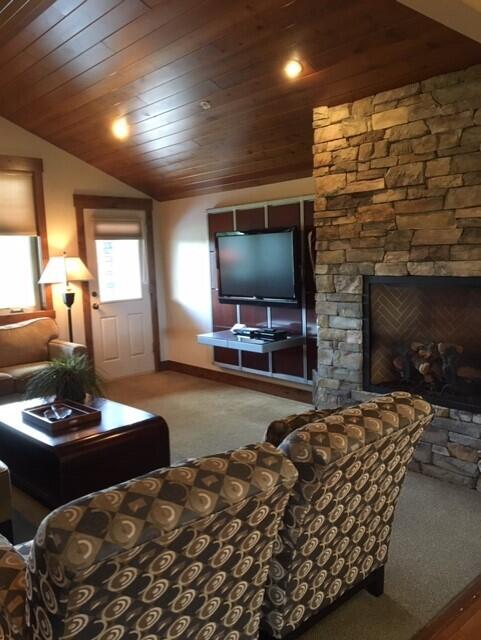 124 Spyglass Hill Loop 1483 44x Property Photo 4