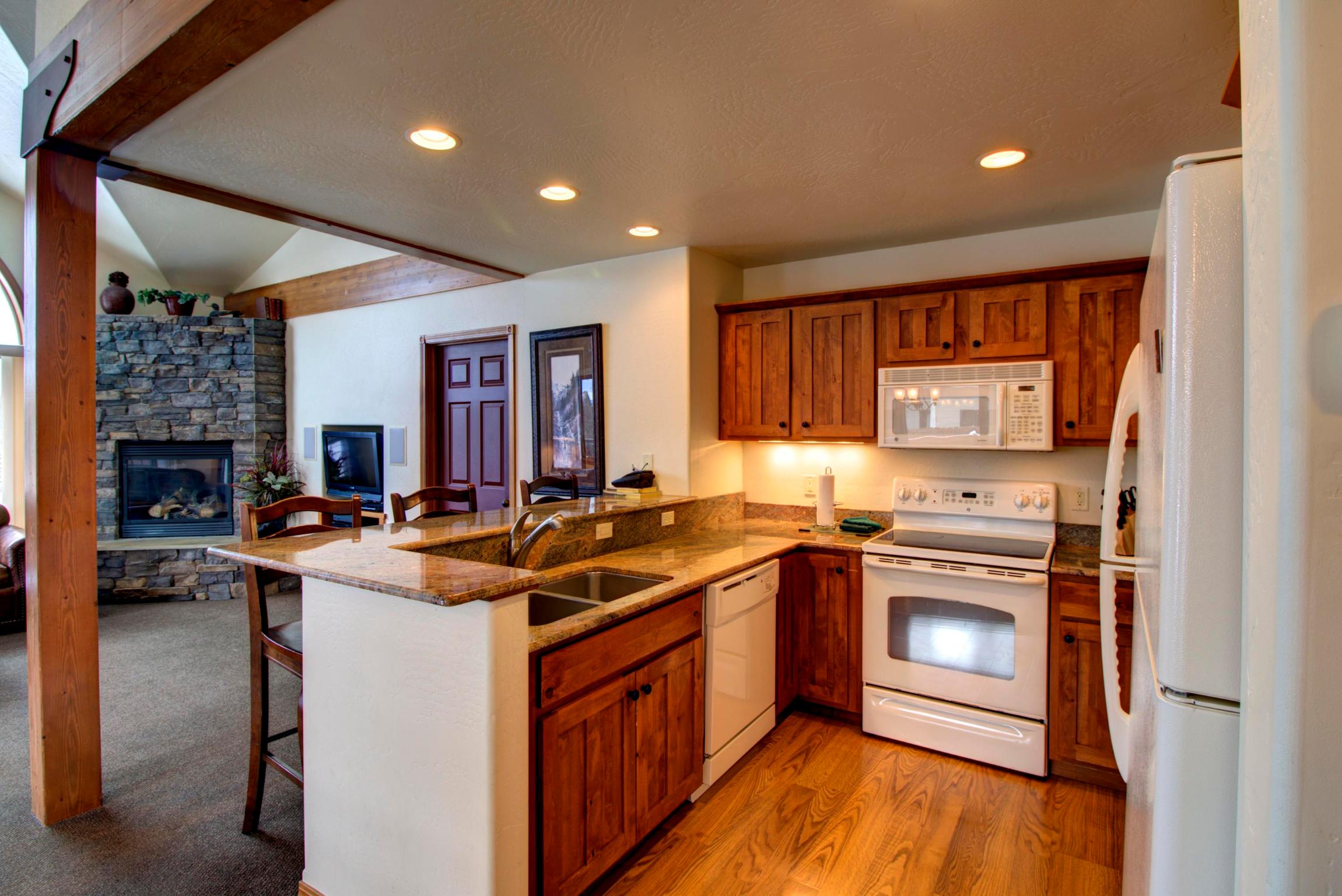 1025 St. Andrews Drive Property Photo 5