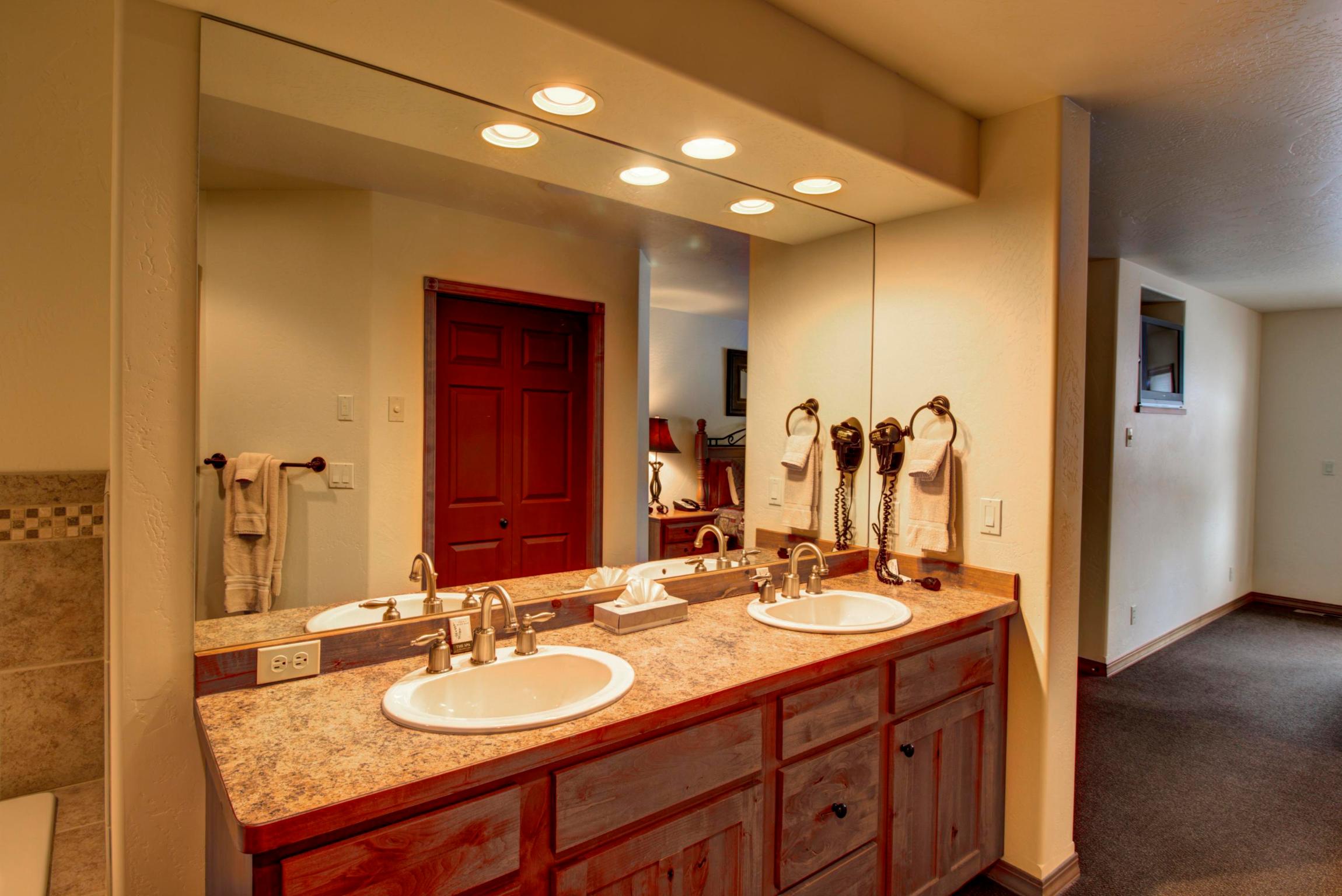 1025 St. Andrews Drive Property Photo 10