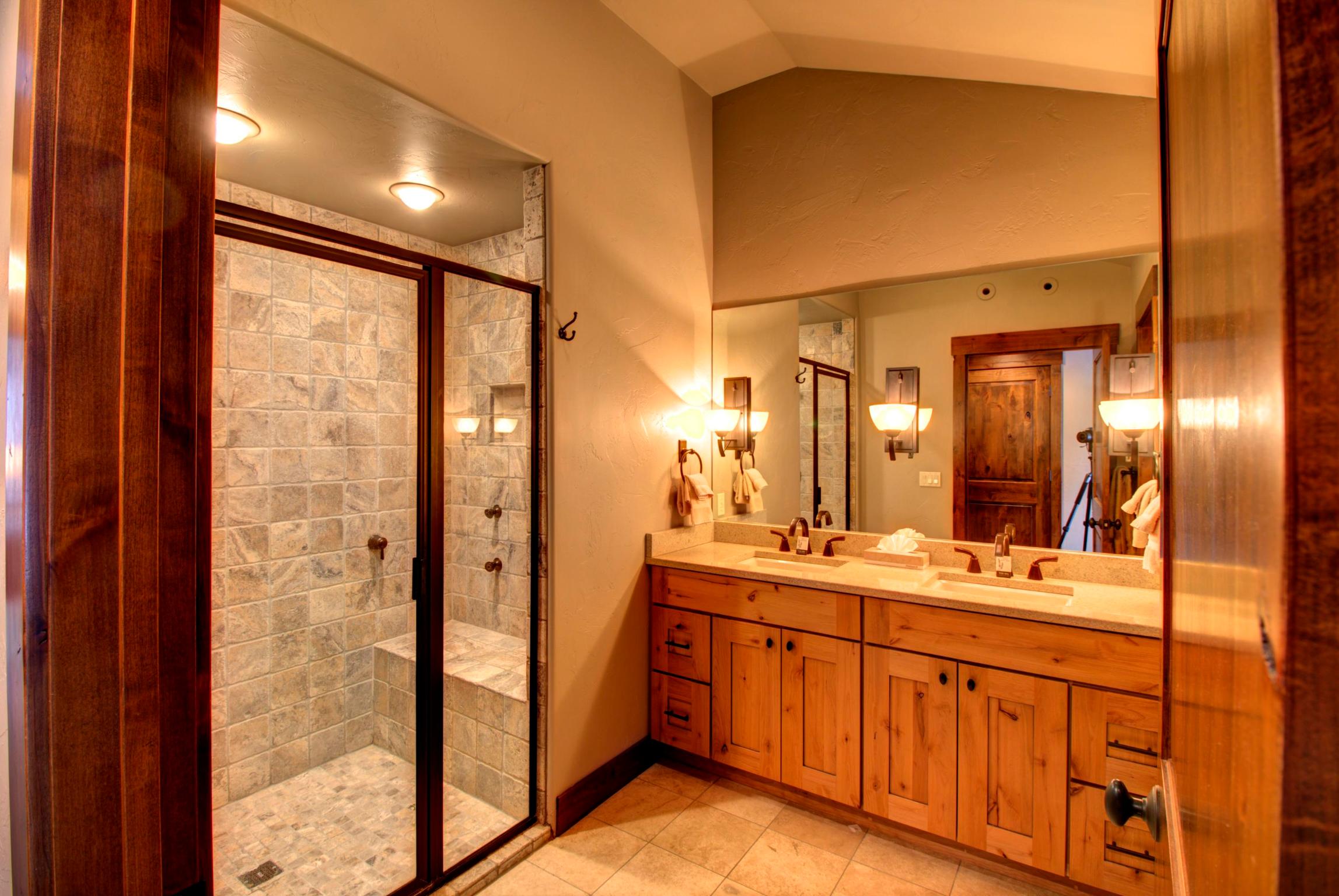 1025 St. Andrews Drive Property Photo 12