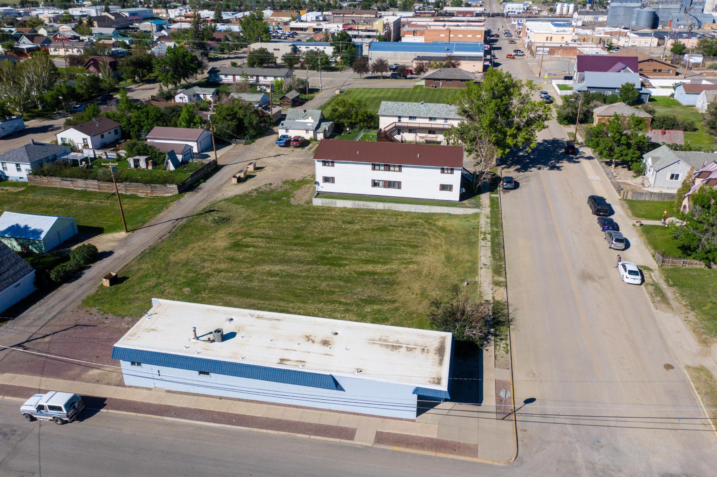 138 S Central Avenue Property Photo 8