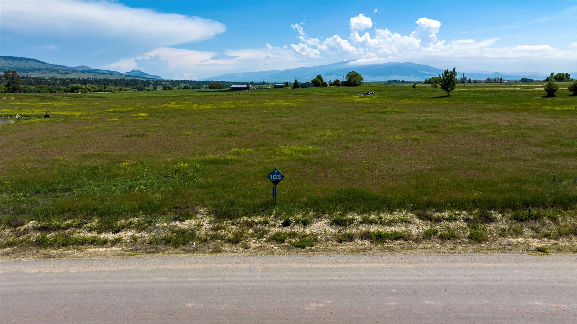 5494 Fireweed Loop Property Photo 7