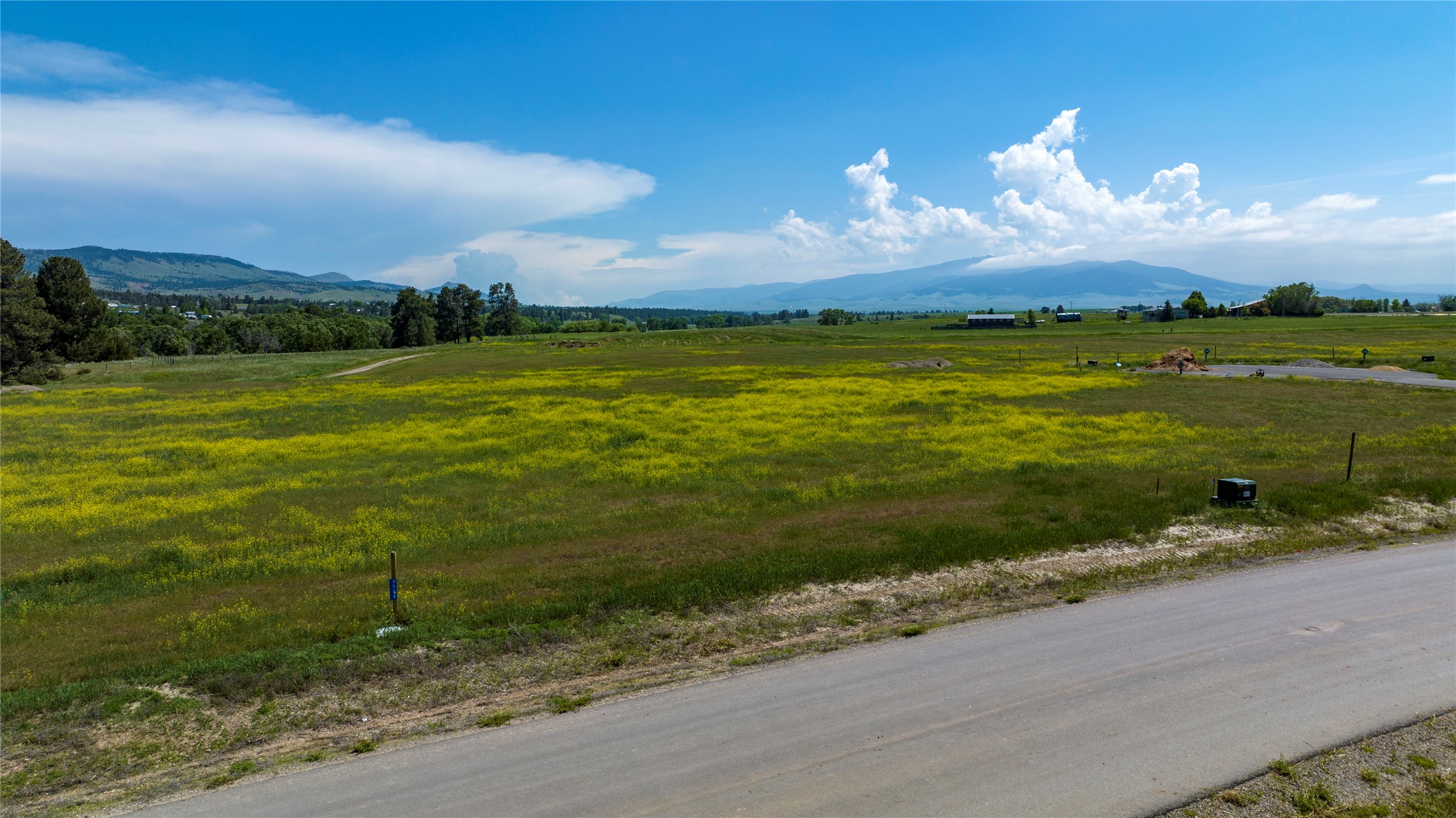 5508 Fireweed Loop Property Photo 1