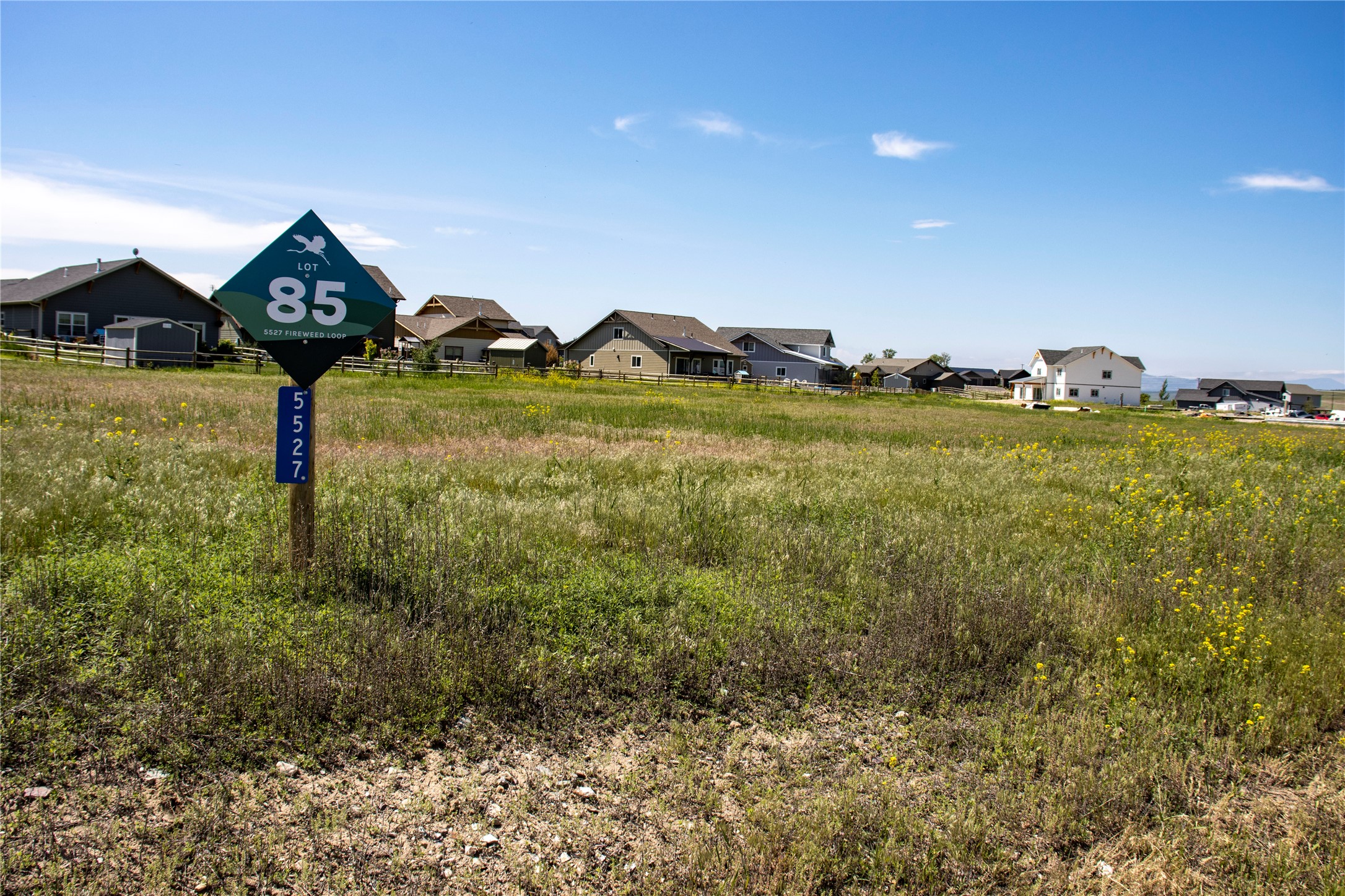 5527 Fireweed Loop Property Photo 1