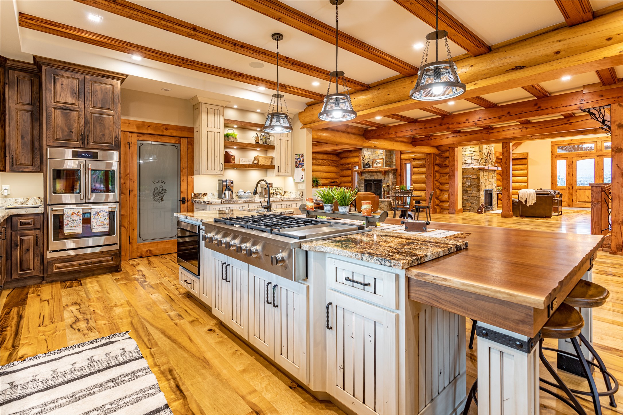 391 Skyline Drive Property Photo 12