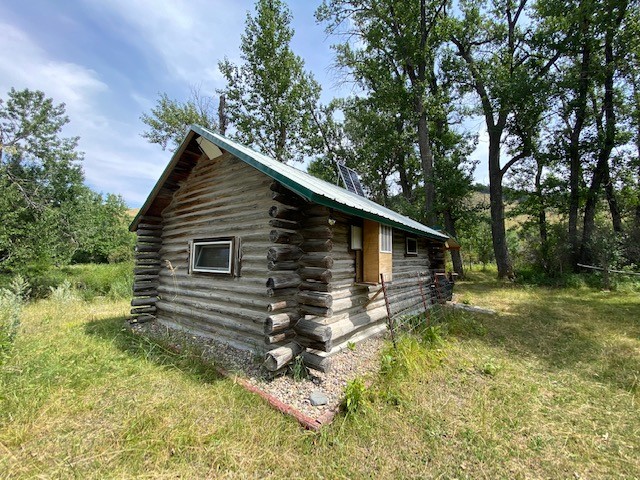 17965 Shonkin Road Property Photo 2