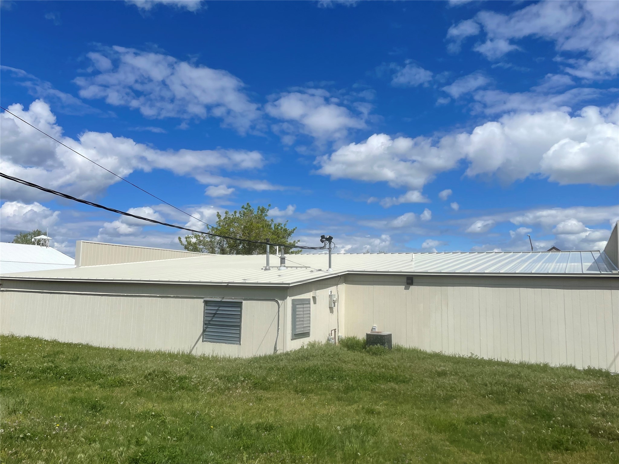 5 1st Street N Property Photo 3