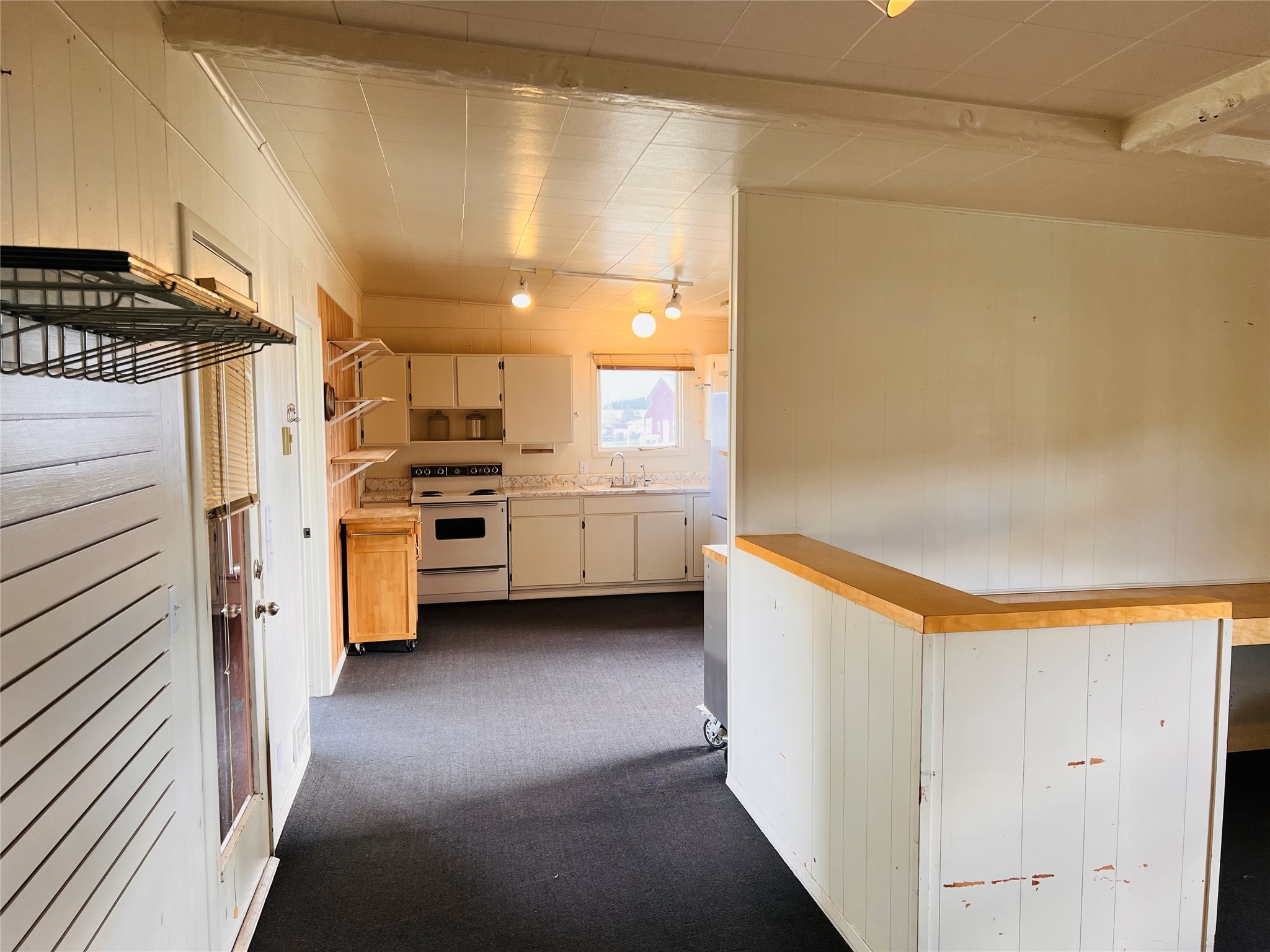 43637 A Street Property Photo 14