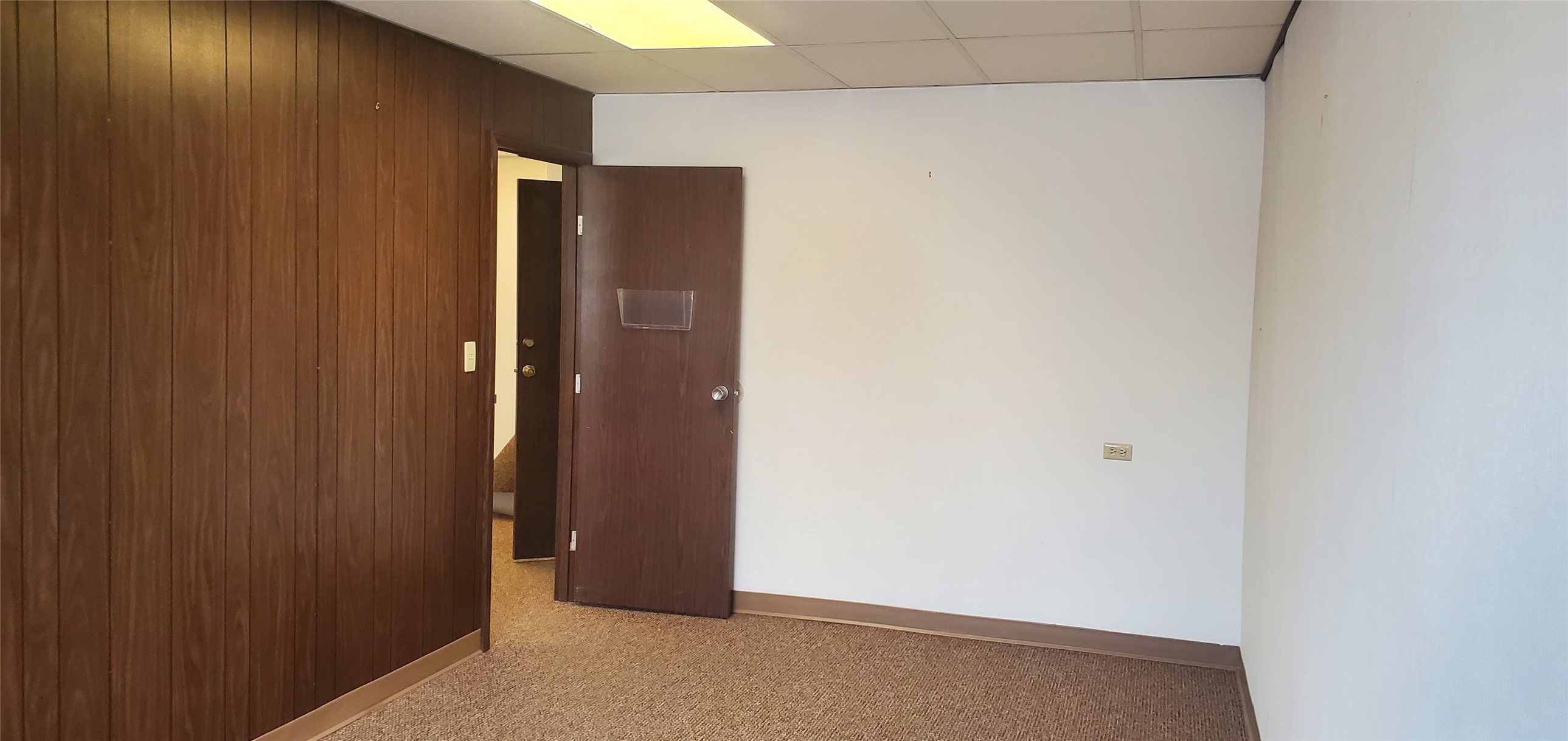 1018 Burlington Avenue 202-204 Property Photo 6