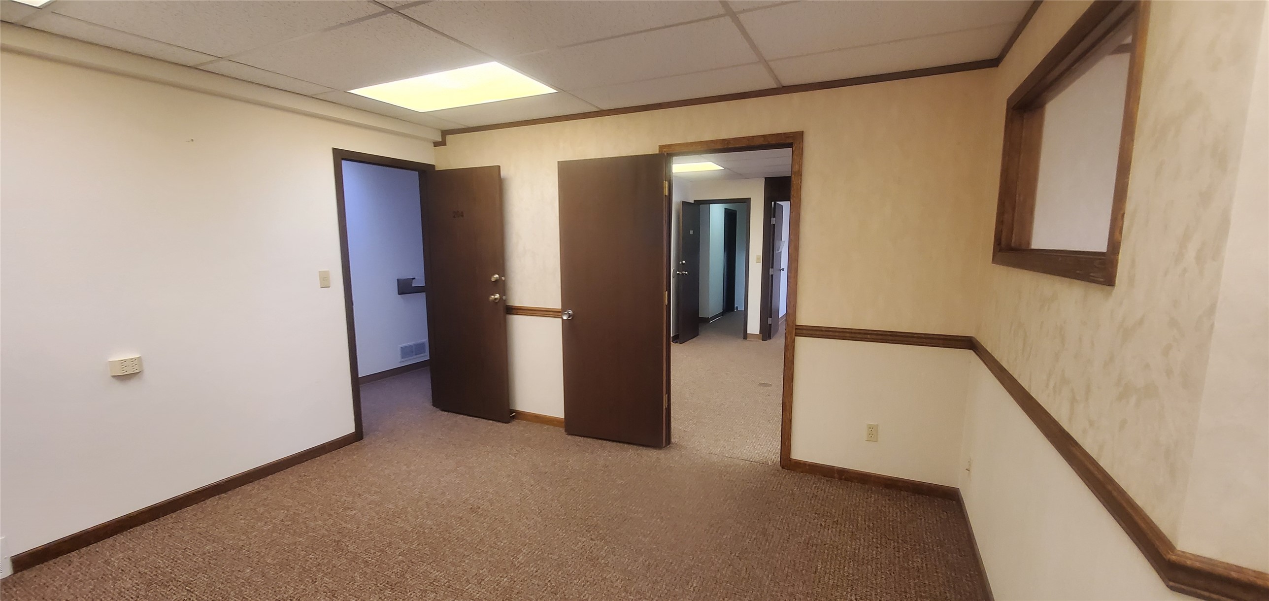 1018 Burlington Avenue 202-204 Property Photo 15