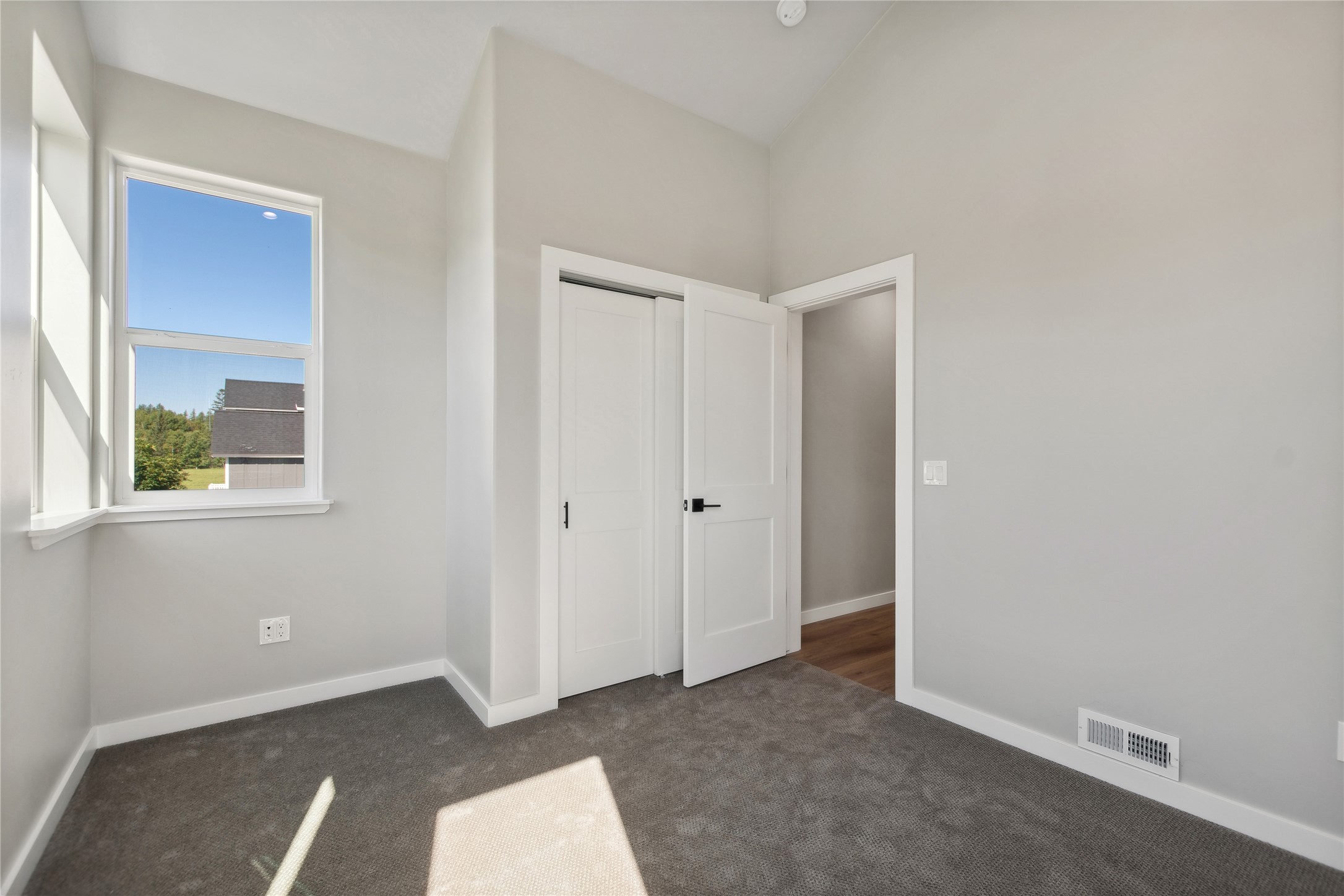 409 Trailview Way Property Photo 18