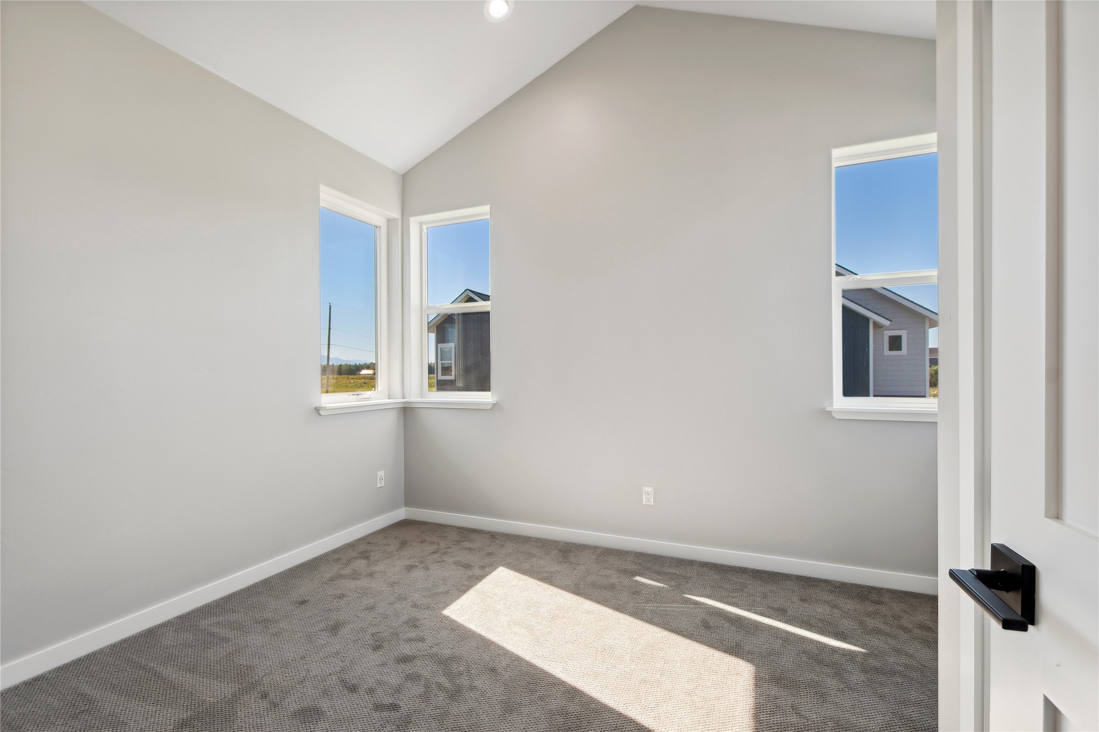 409 Trailview Way Property Photo 23