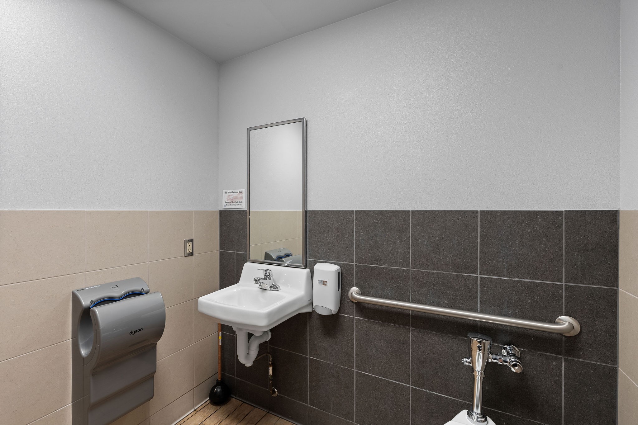 205 18th Street E Property Photo 13