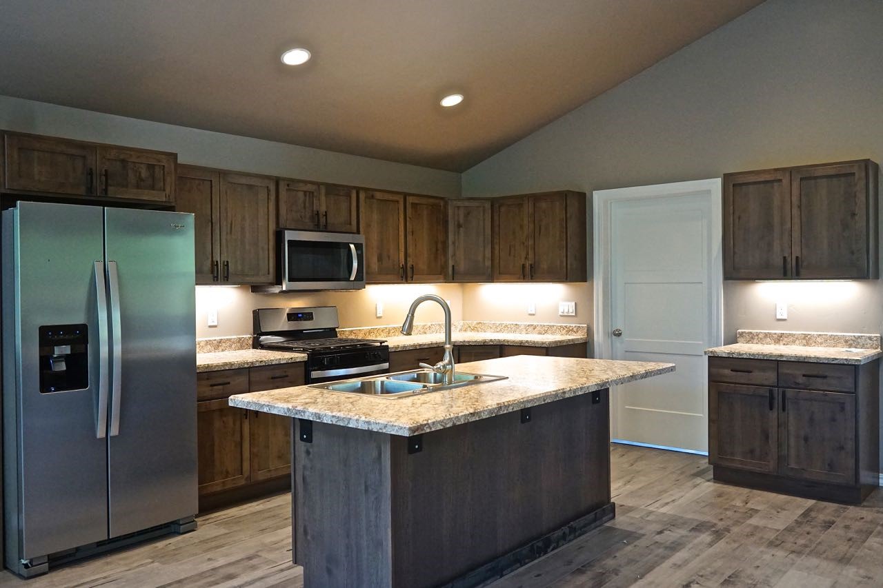202 Angus Drive Property Photo 12