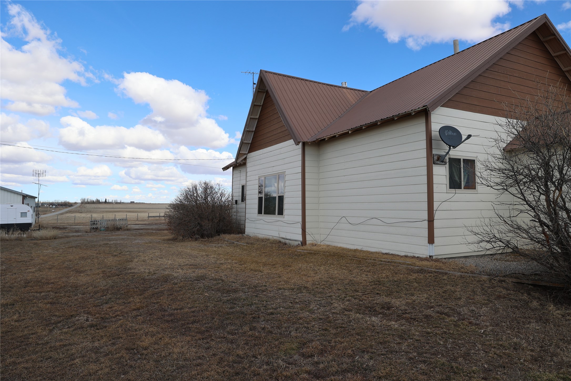 504 Swanson Road Property Photo 4