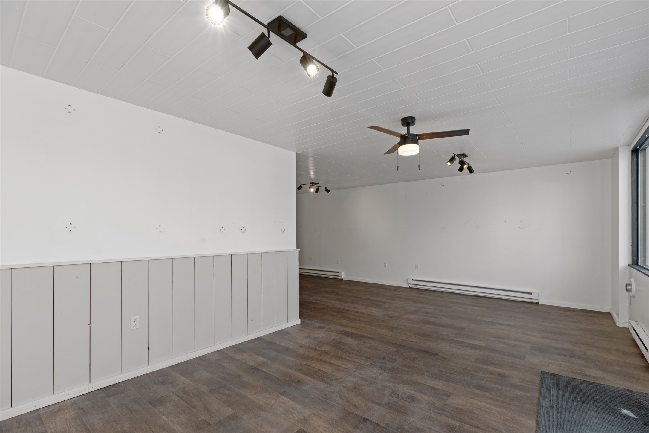 406 Broadway Street Property Photo 9