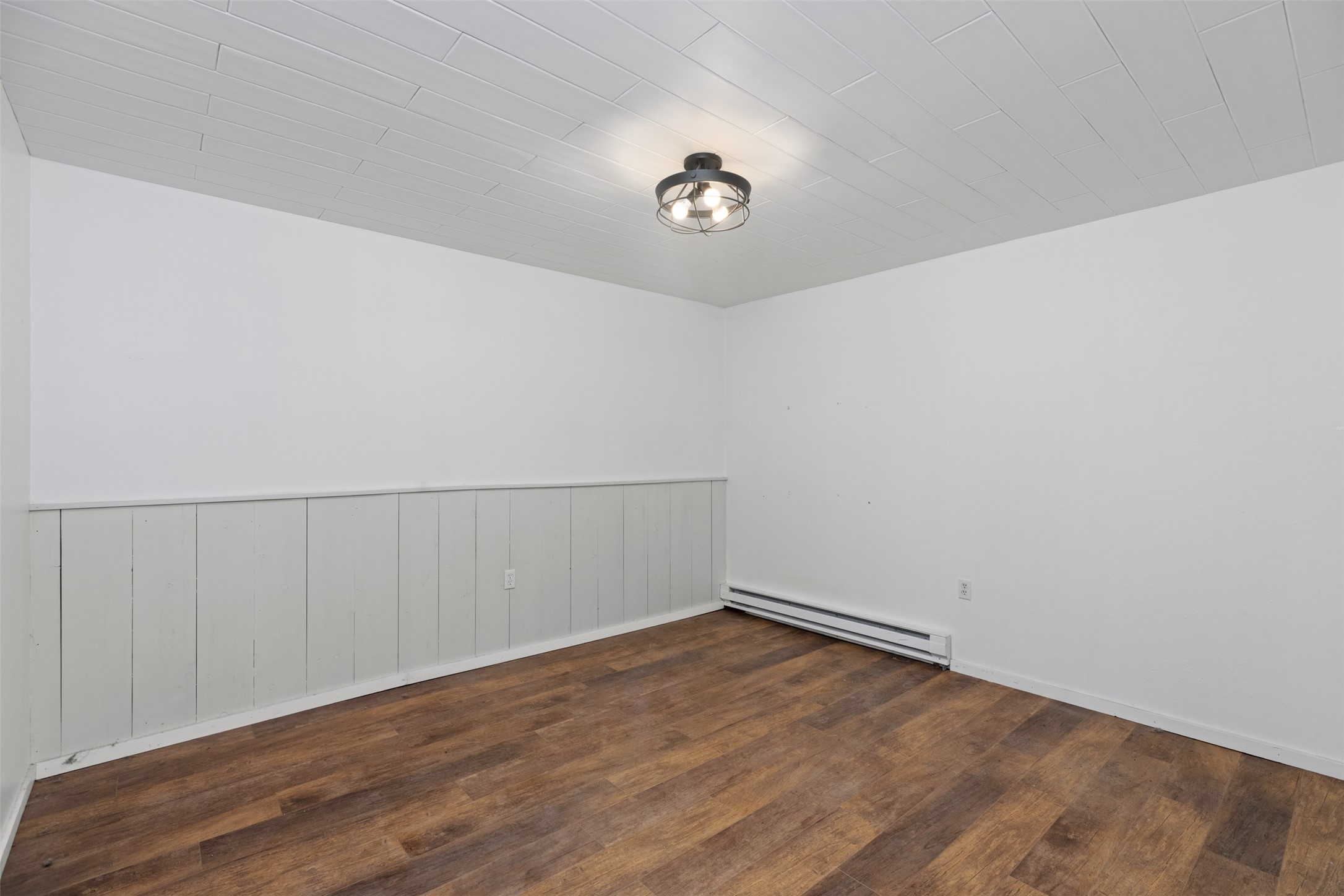 406 Broadway Street Property Photo 11