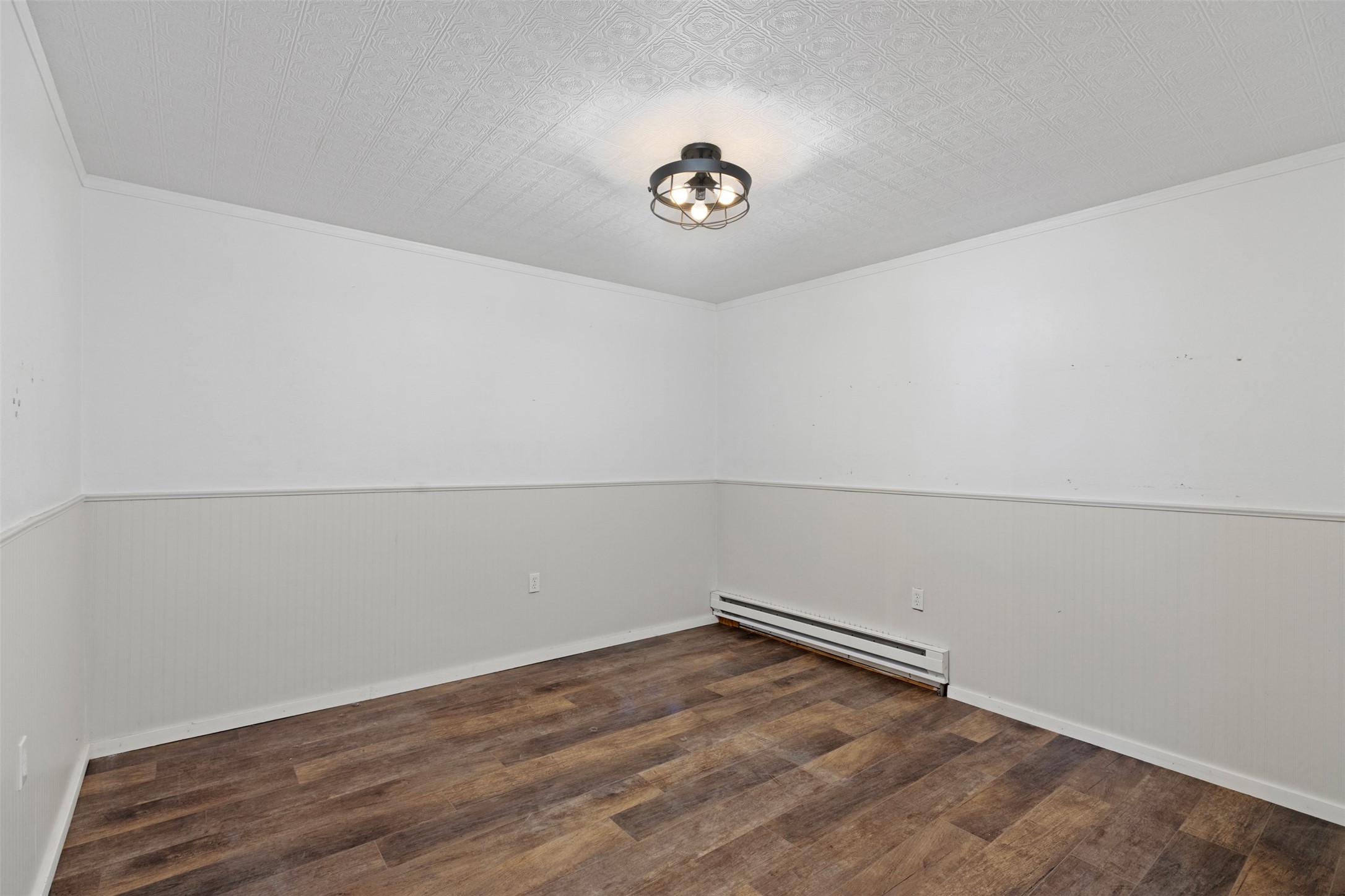 406 Broadway Street Property Photo 12