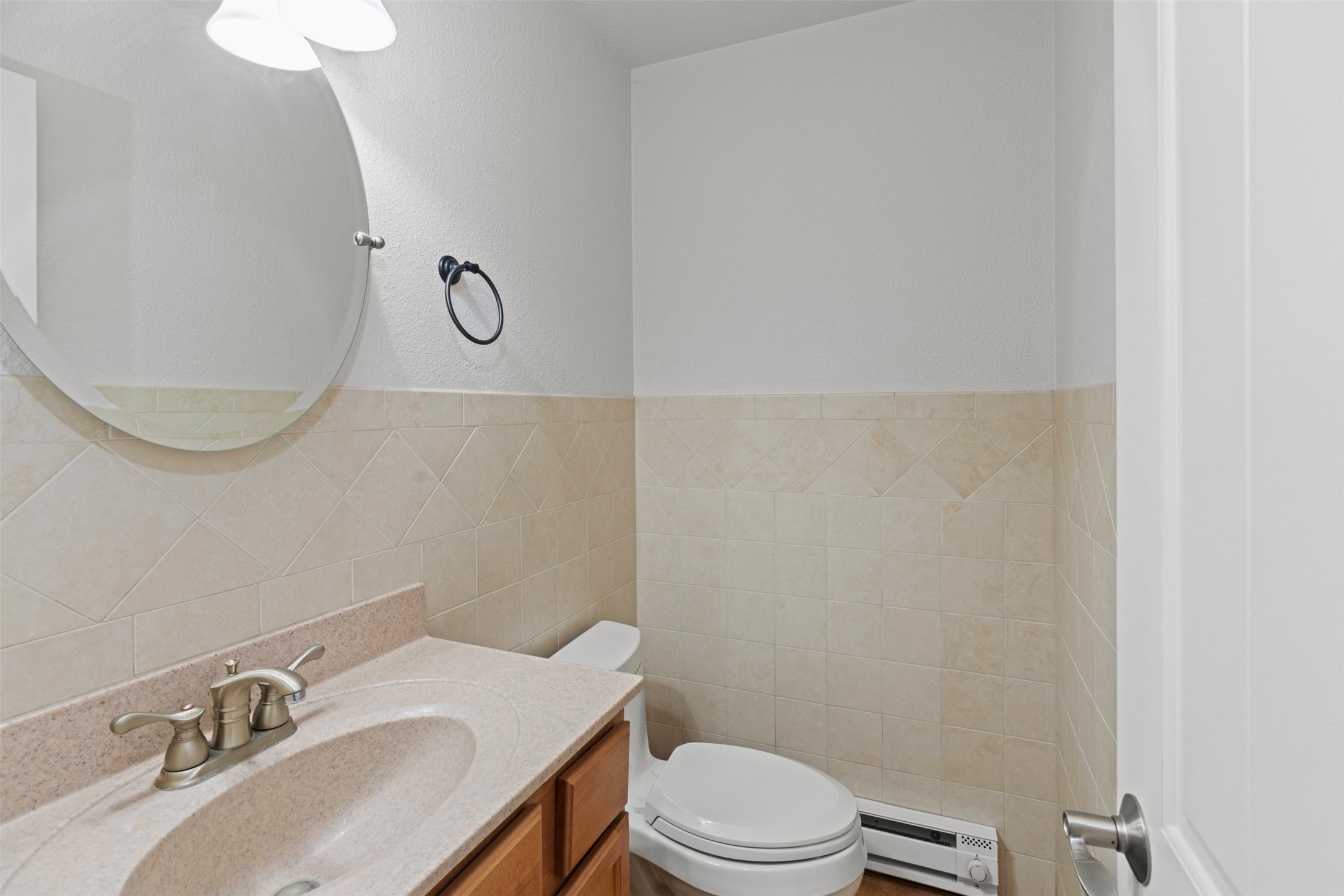 406 Broadway Street Property Photo 15