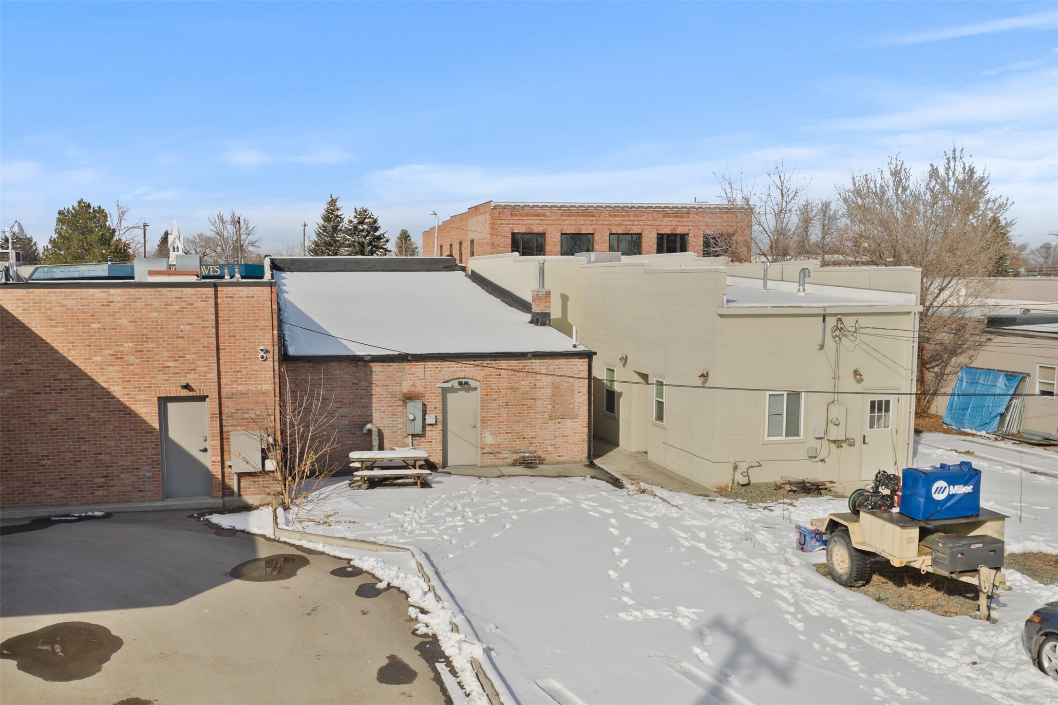 406 Broadway Street Property Photo 19