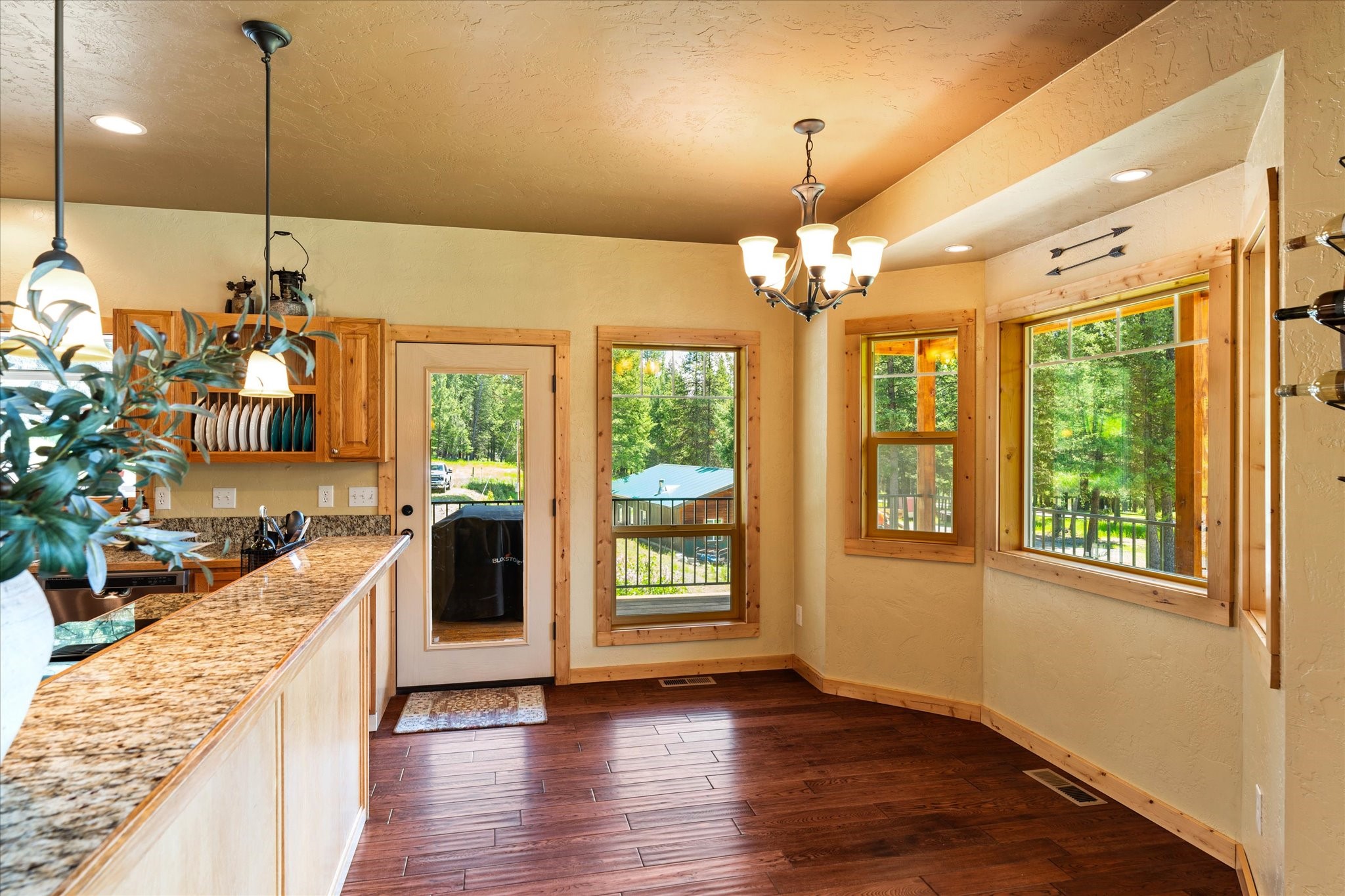 11011 Pinkham Creek Road Property Photo 8
