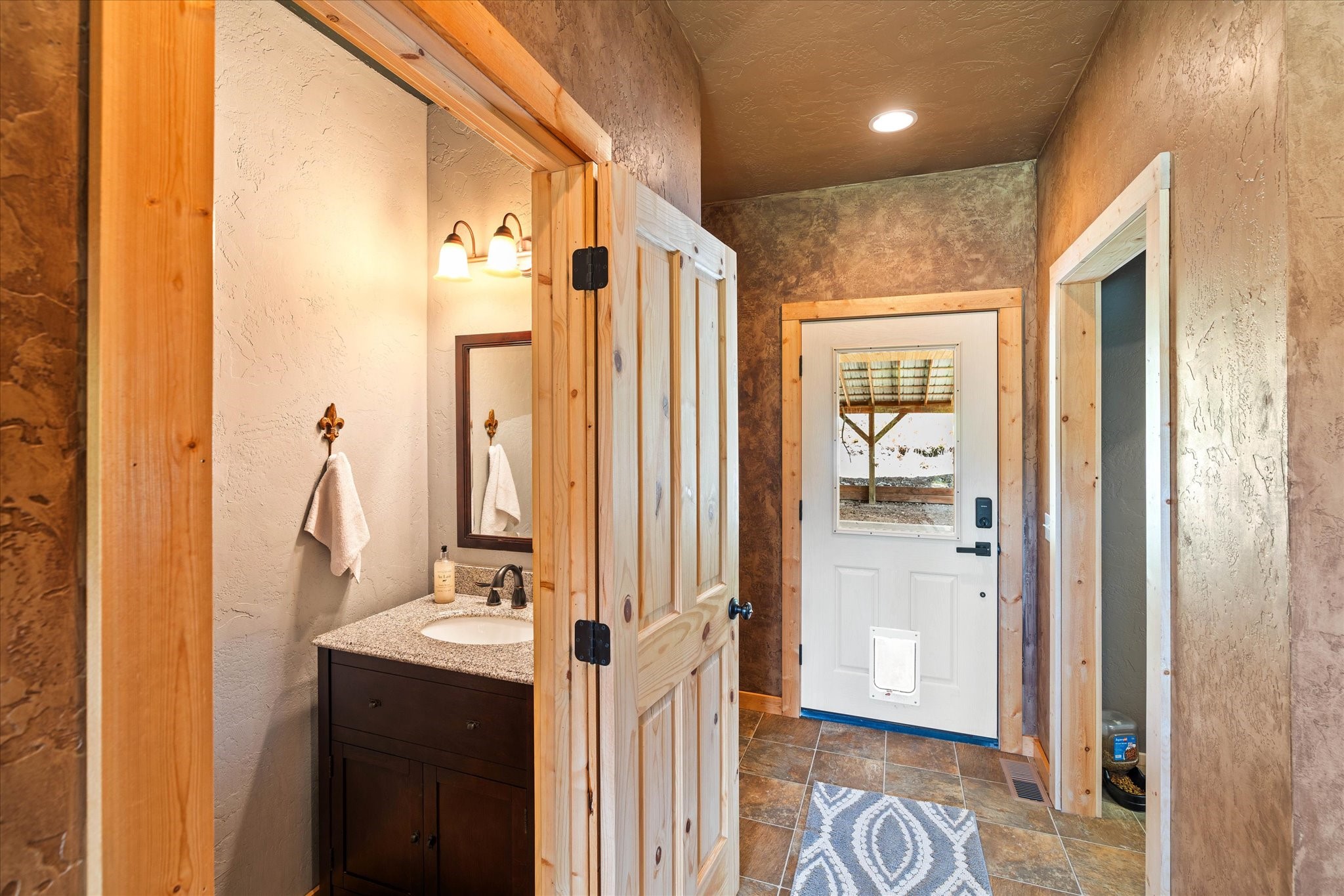 11011 Pinkham Creek Road Property Photo 15