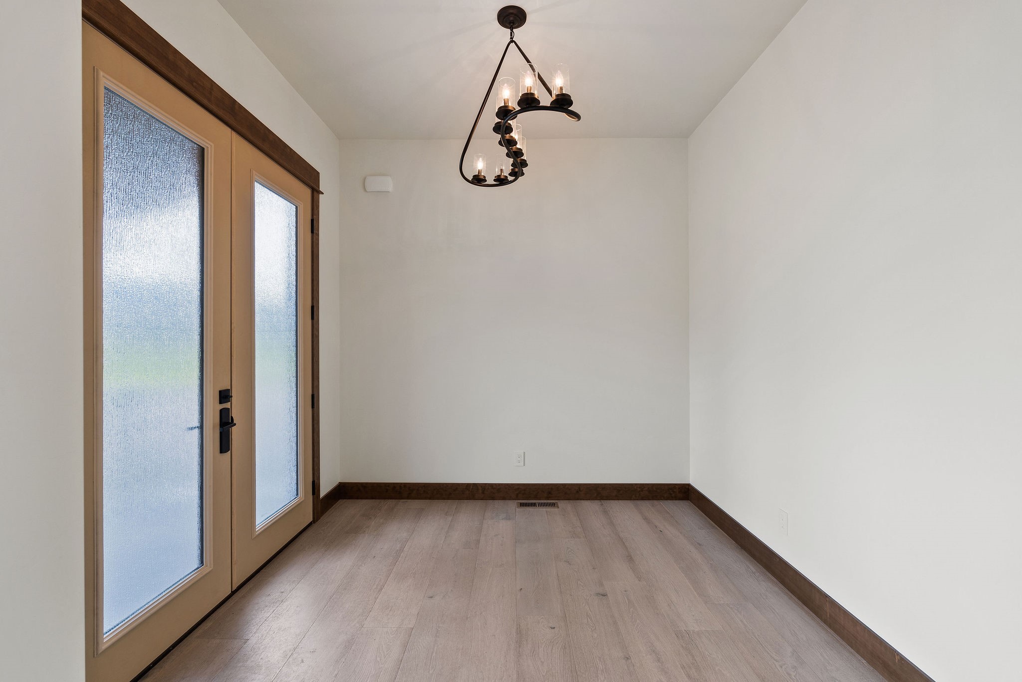 24 Towering Pine Court Property Photo 3