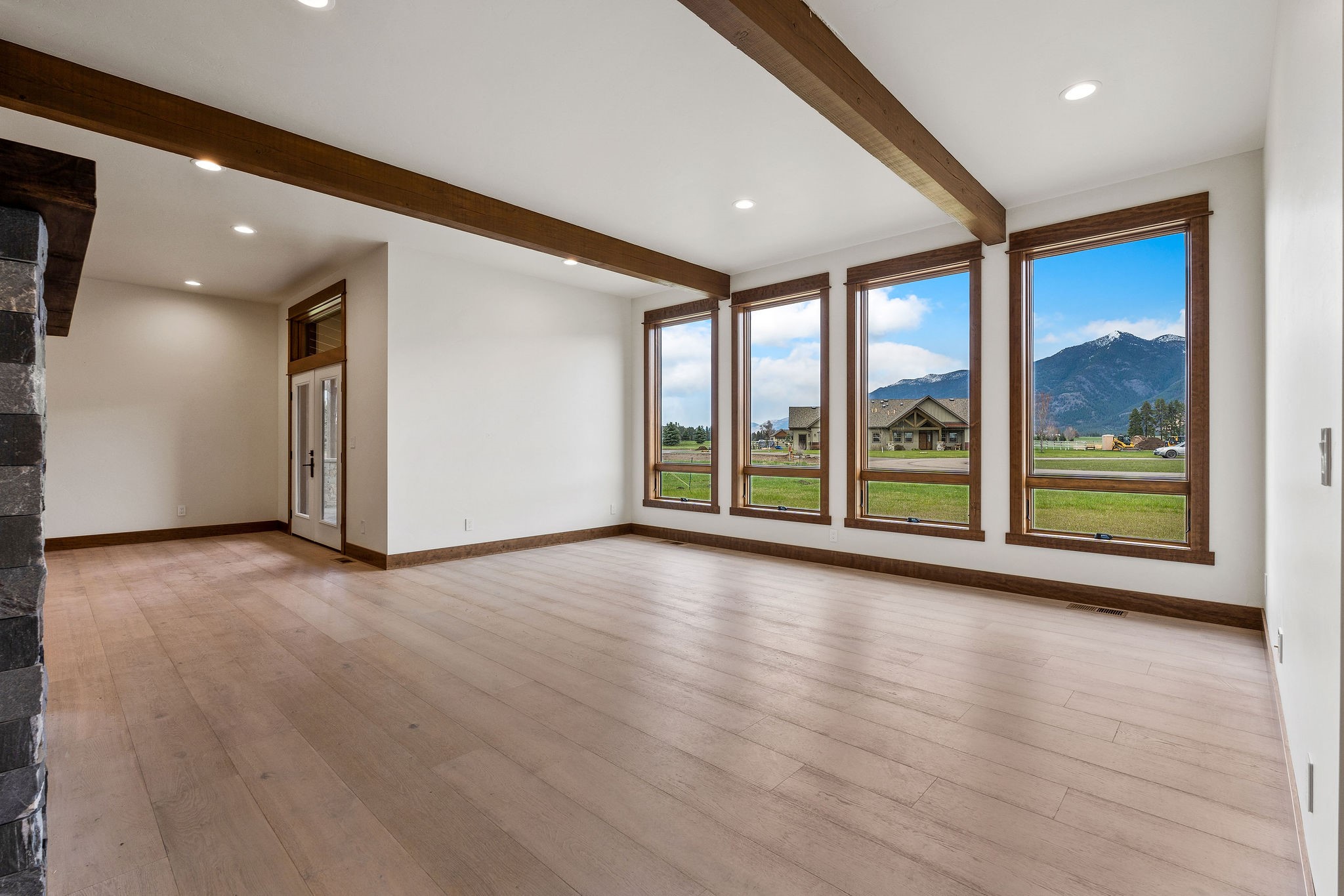 24 Towering Pine Court Property Photo 4
