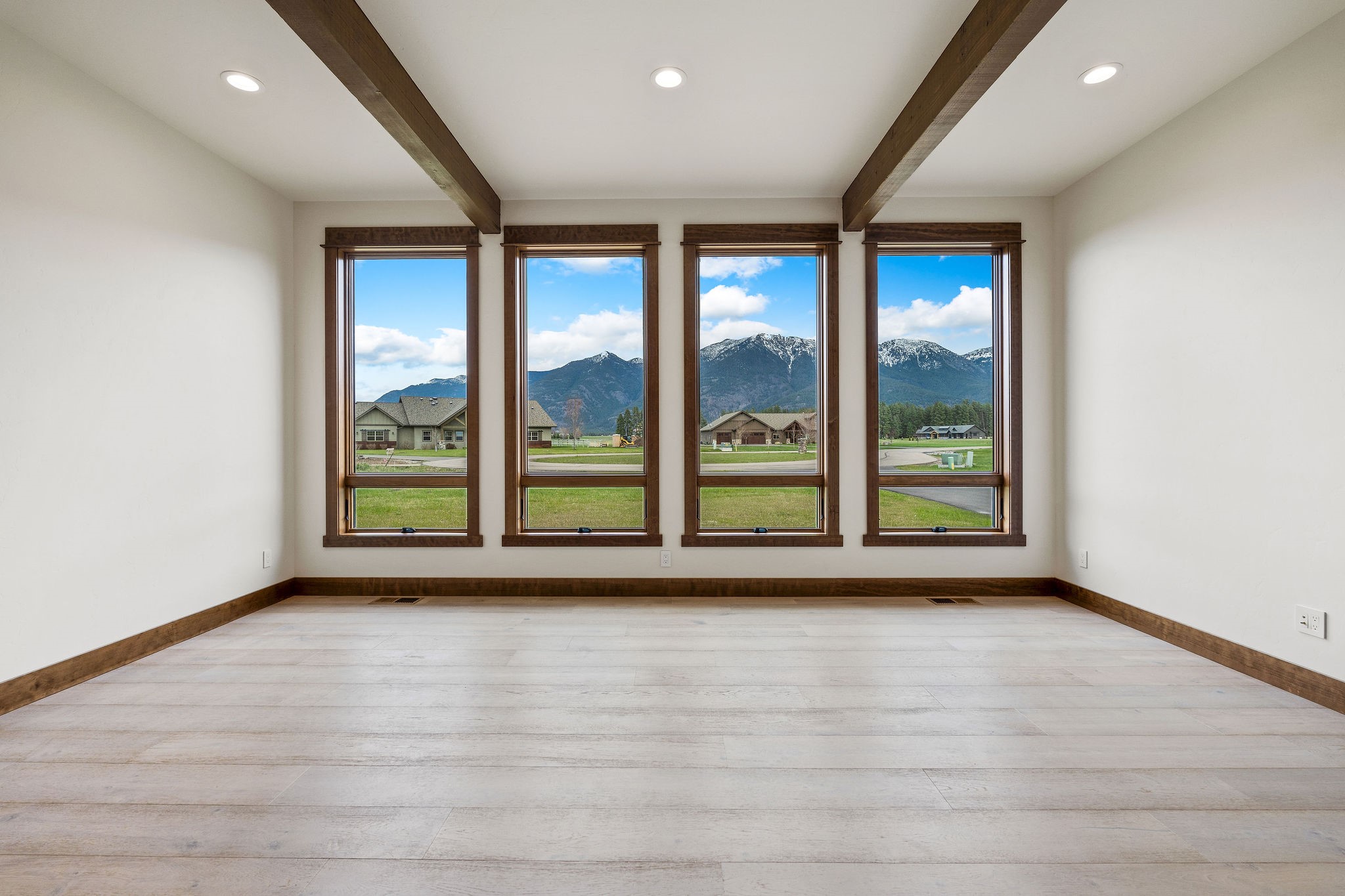 24 Towering Pine Court Property Photo 6