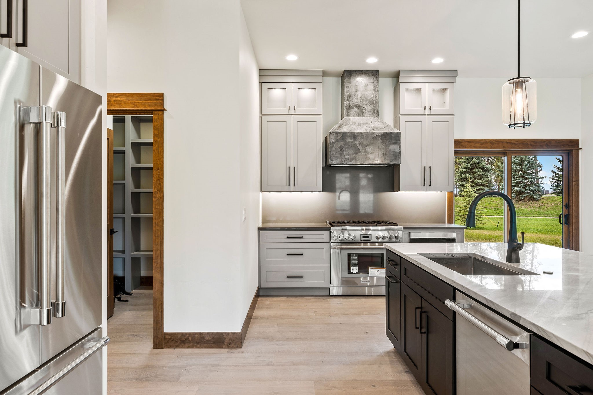 24 Towering Pine Court Property Photo 9