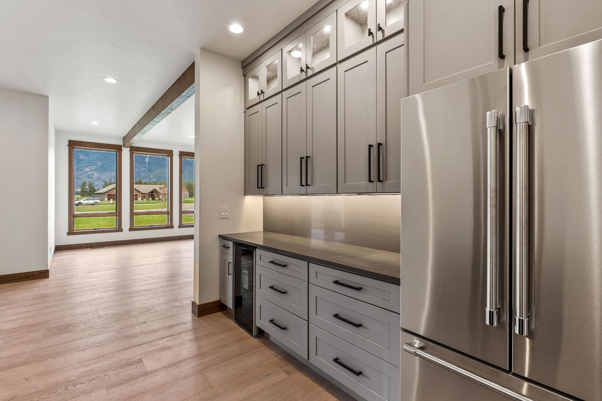 24 Towering Pine Court Property Photo 11