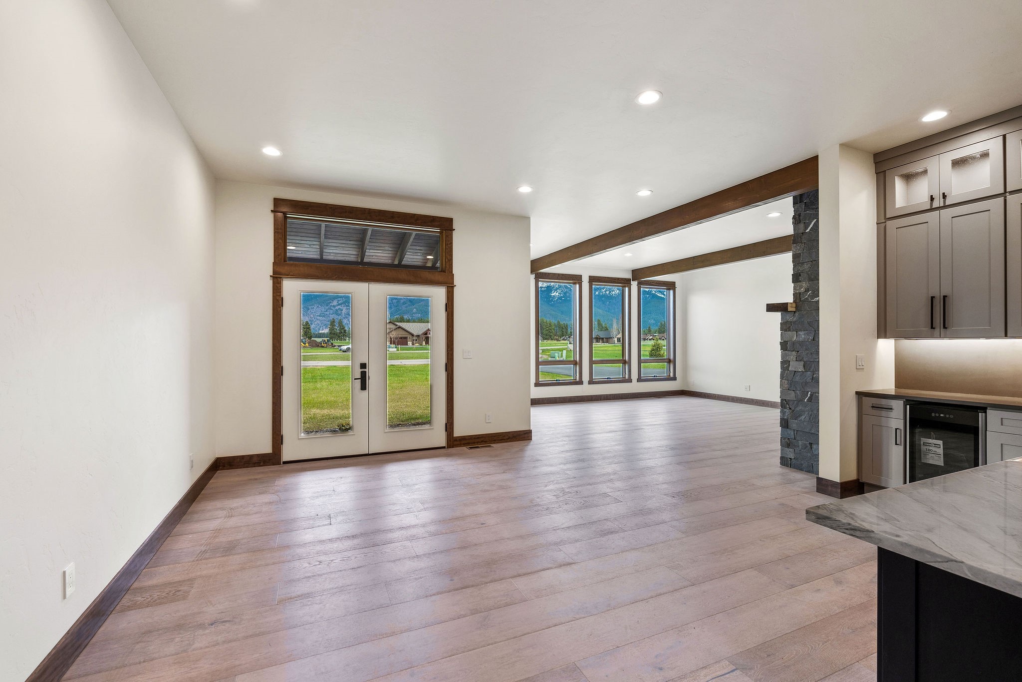 24 Towering Pine Court Property Photo 14
