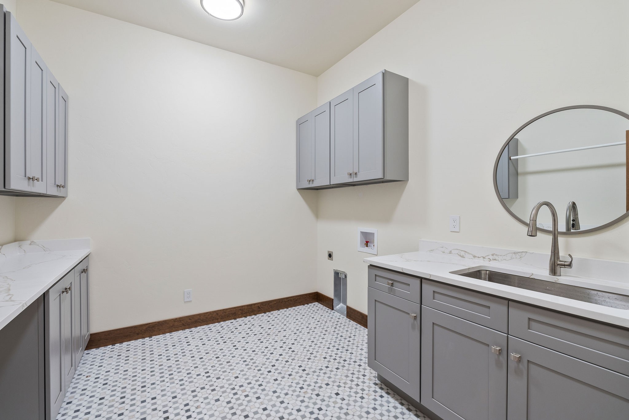 24 Towering Pine Court Property Photo 34