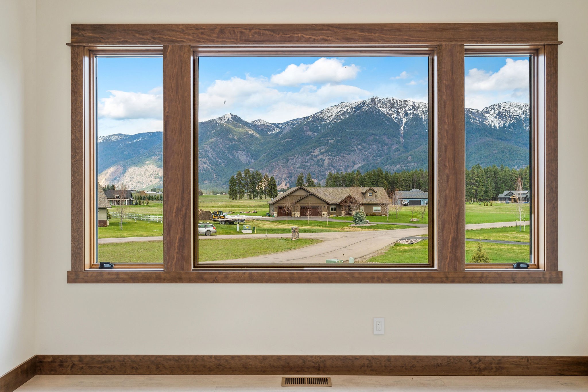 24 Towering Pine Court Property Photo 39
