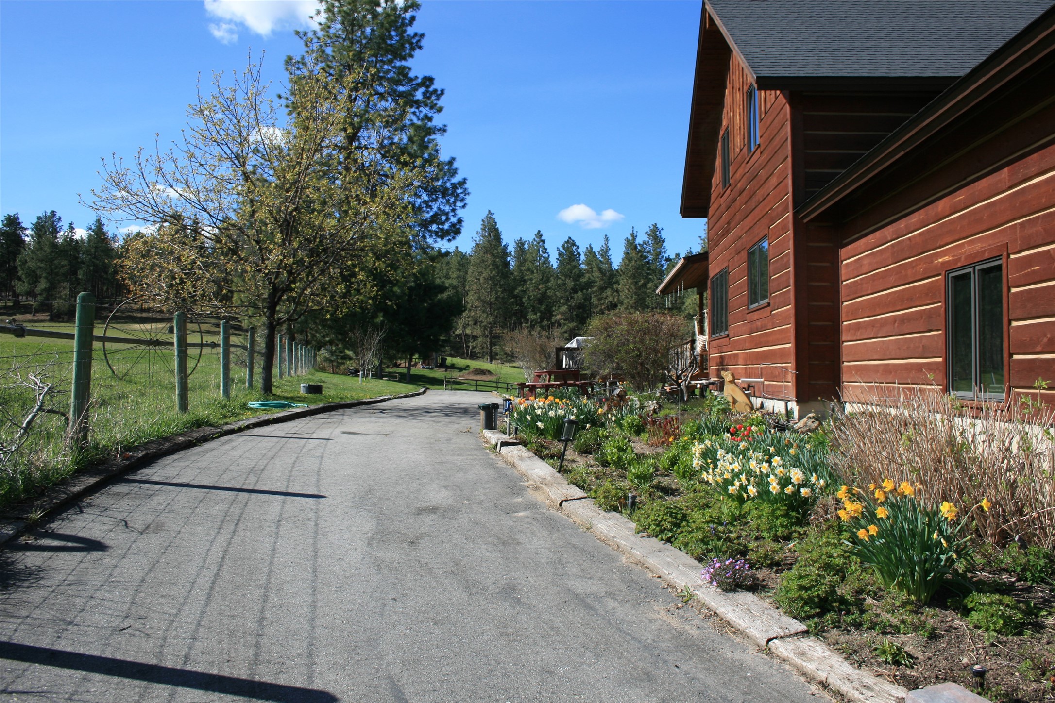 492 Silent Hill Road Property Photo 15