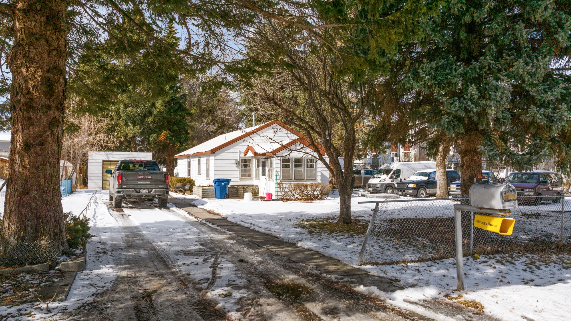 907 N 17th Avenue Property Photo 6