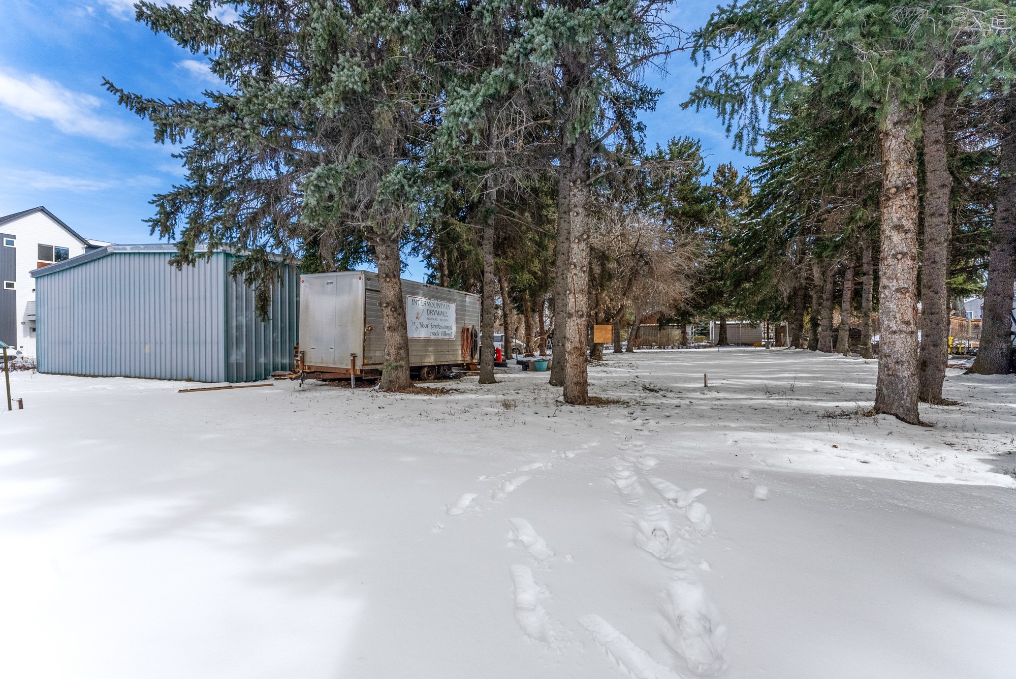 907 N 17th Avenue Property Photo 19