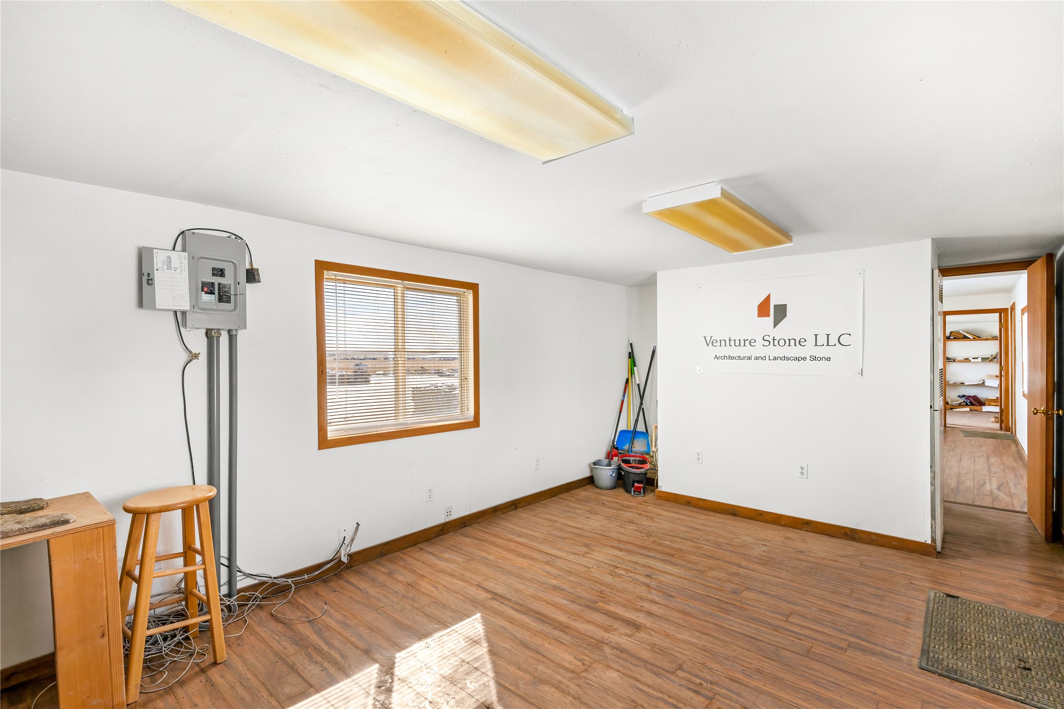 795 Ulm-vaughn Road Property Photo 9