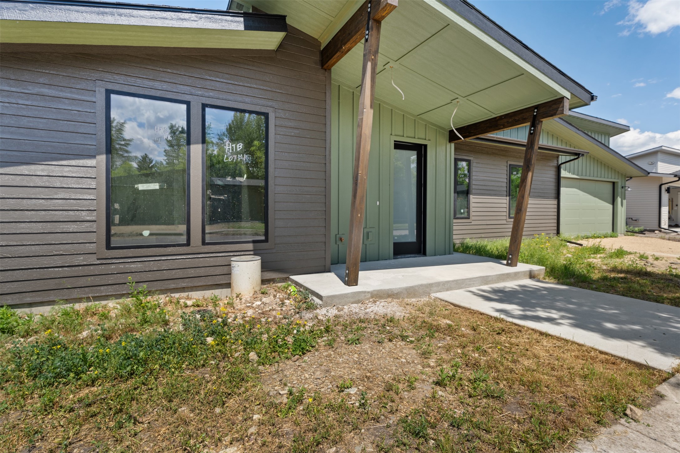 5612 Golf Drive Property Photo 2